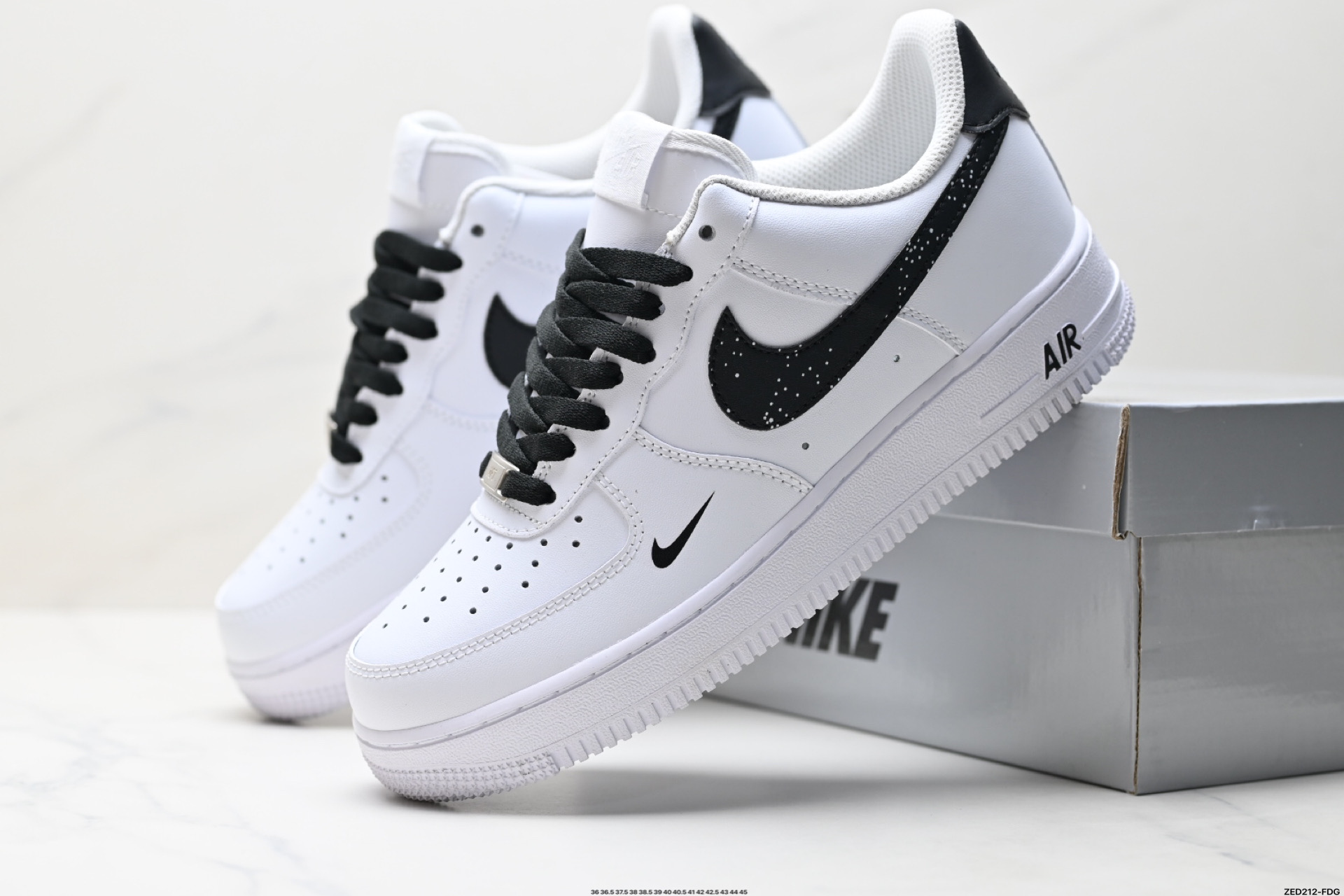 NIKE AIR FORCE 1‘07 ZH0316-074