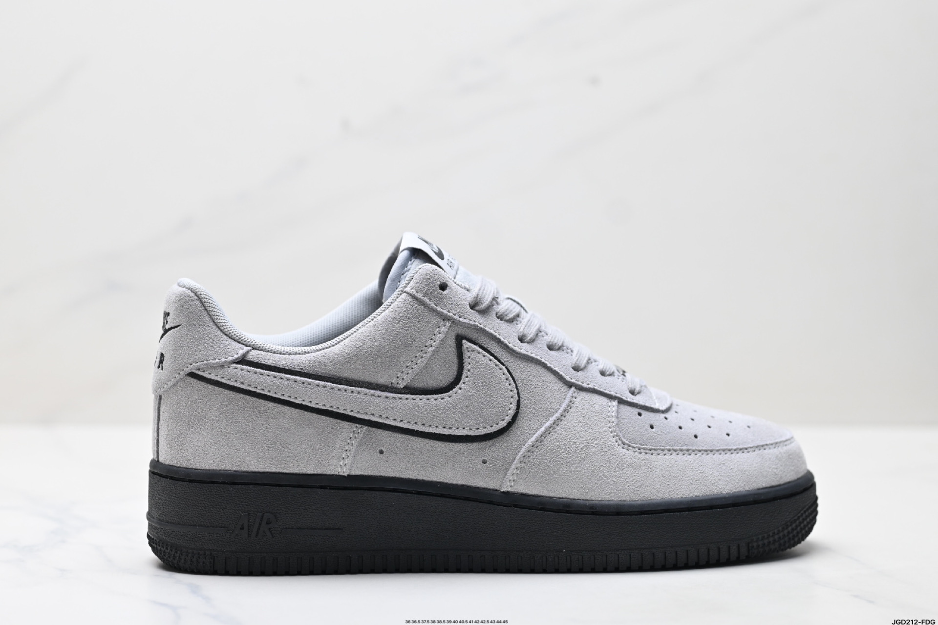 NIKE AIR FORCE 1‘07 LV8 HQ1966-001