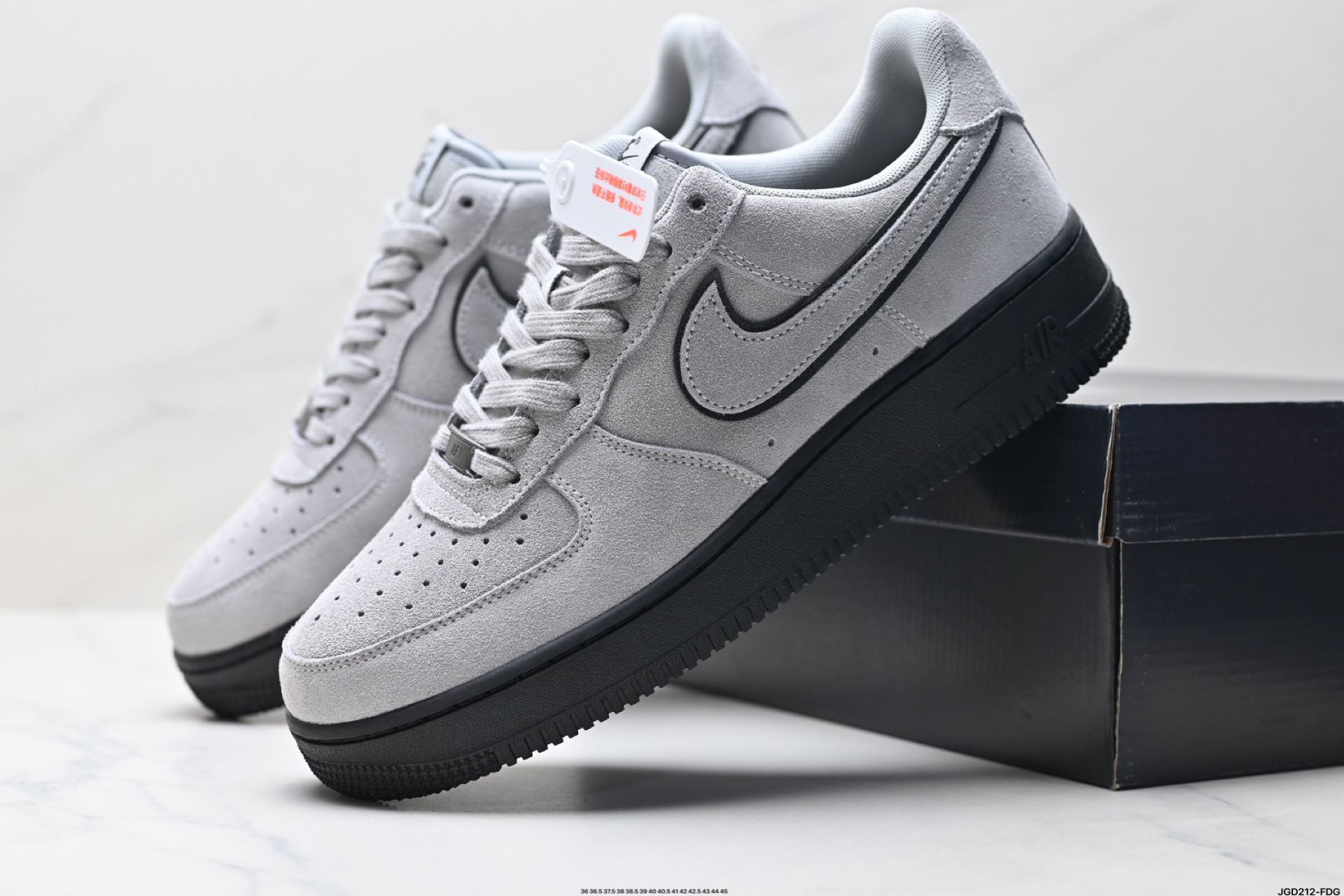 NIKE AIR FORCE 1‘07 LV8 HQ1966-001