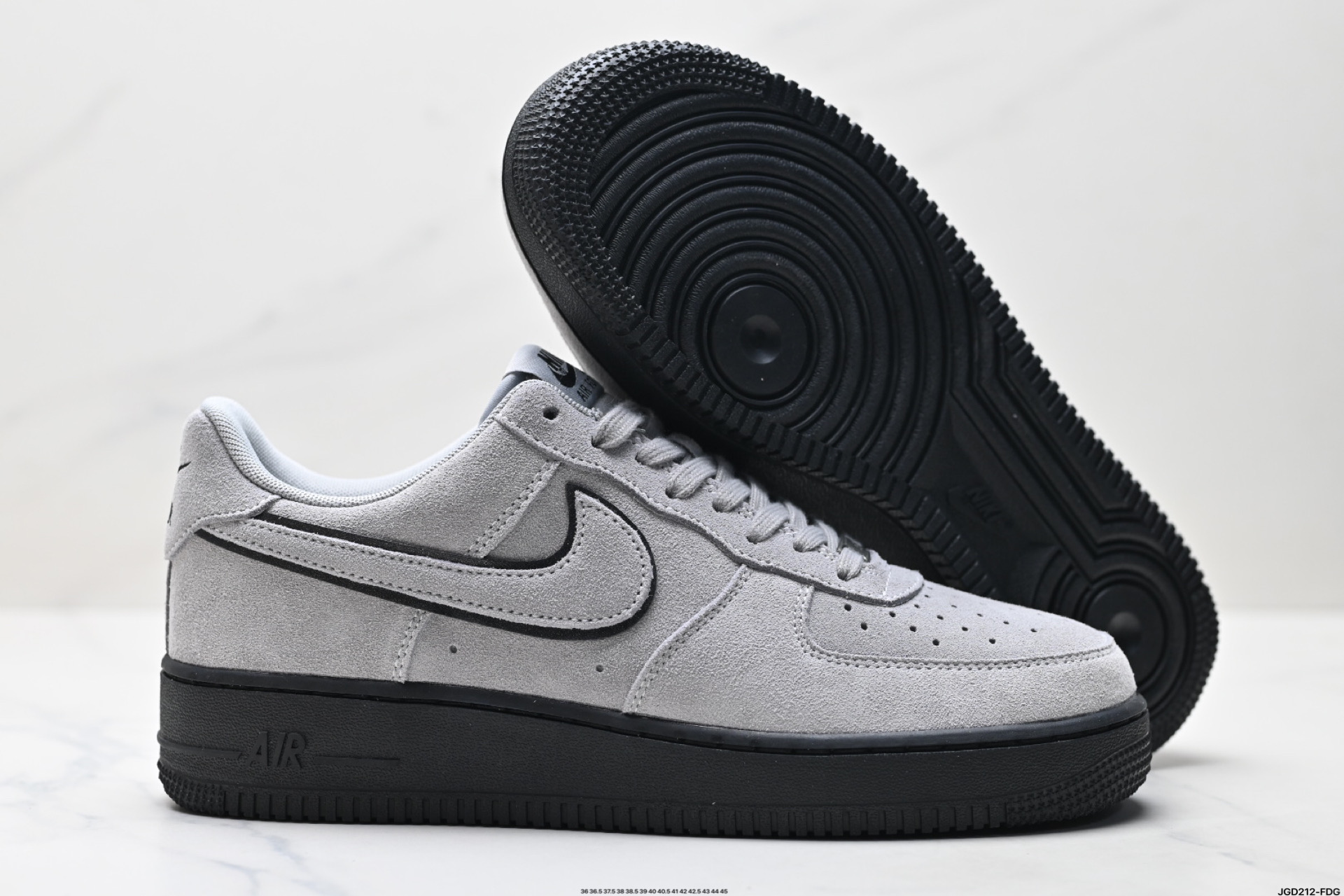 NIKE AIR FORCE 1‘07 LV8 HQ1966-001