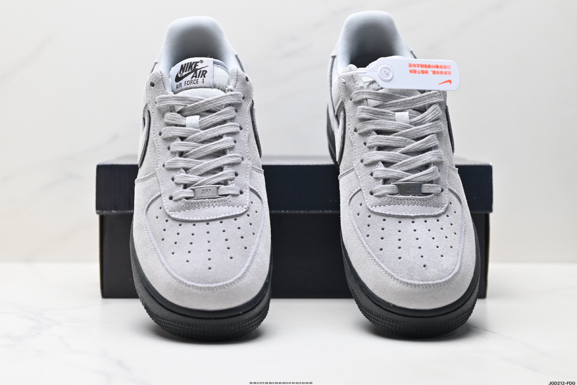 NIKE AIR FORCE 1‘07 LV8 HQ1966-001