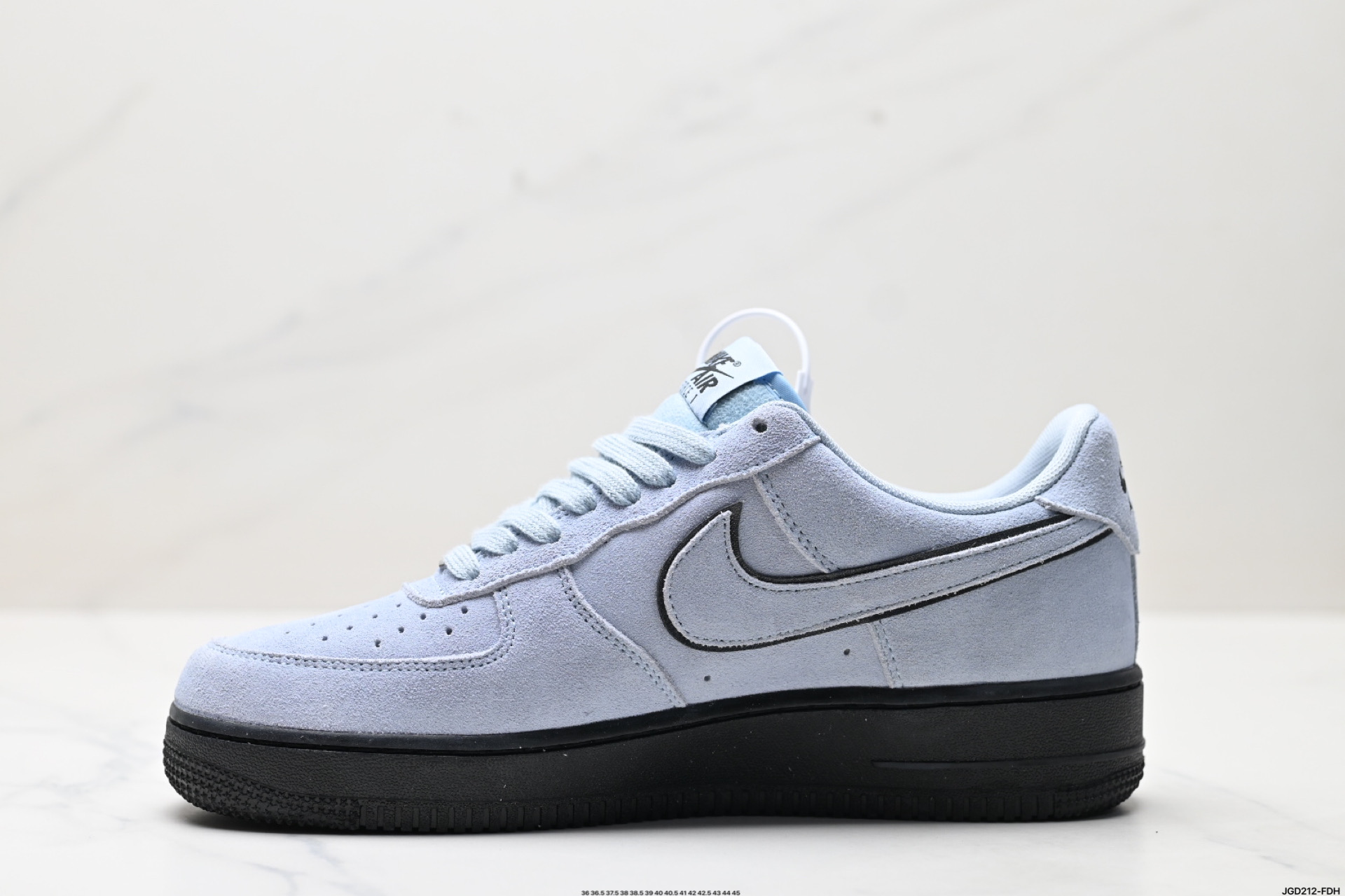 190 NIKE AIR FORCE 1‘07 LV8 HQ1966-400