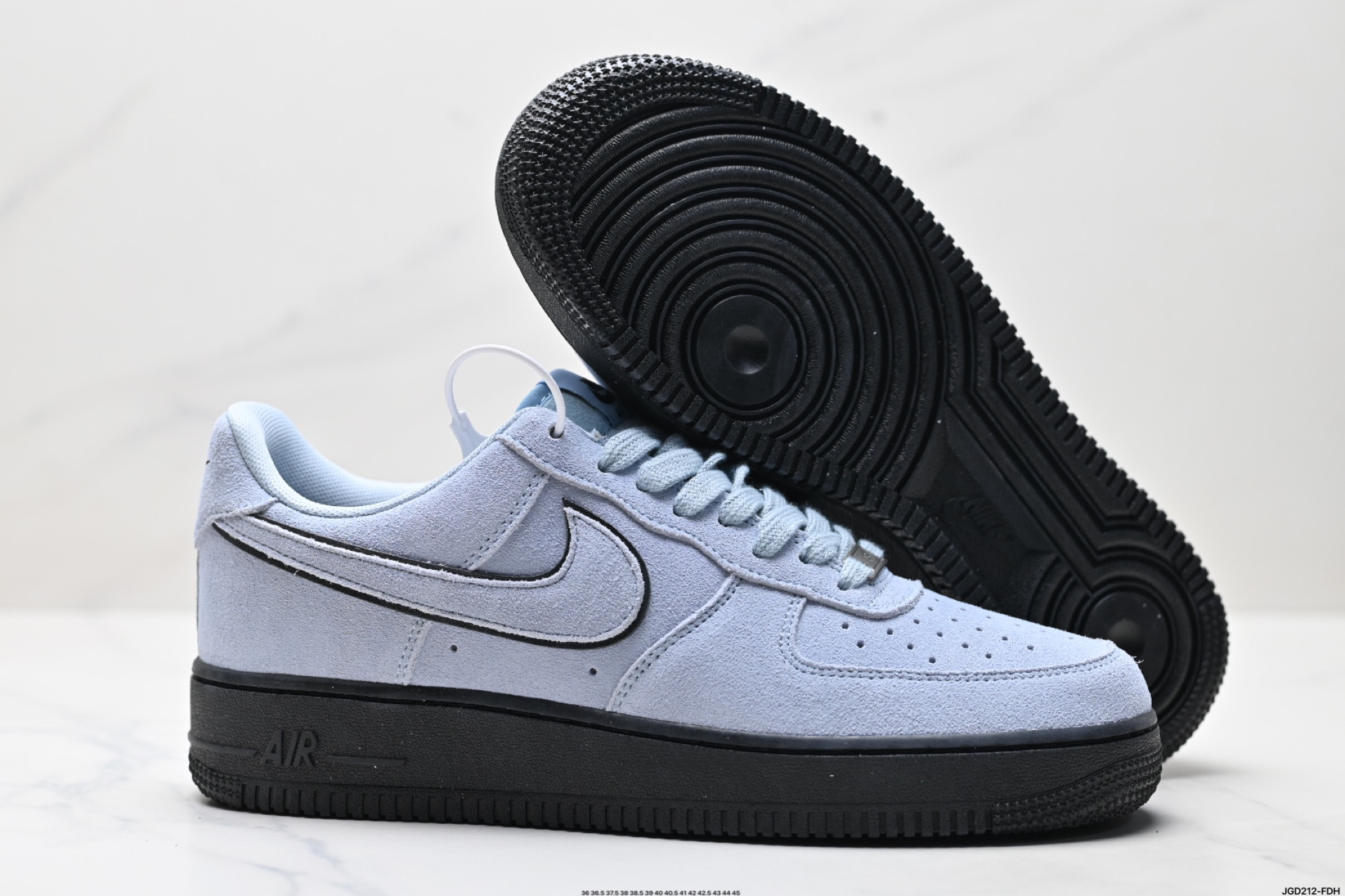 190 NIKE AIR FORCE 1‘07 LV8 HQ1966-400