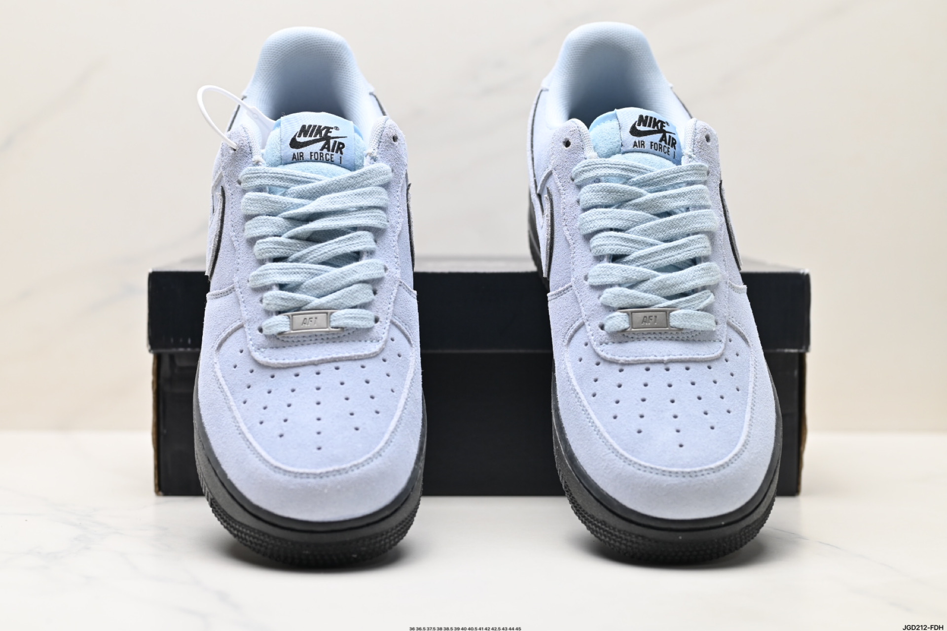 190 NIKE AIR FORCE 1‘07 LV8 HQ1966-400