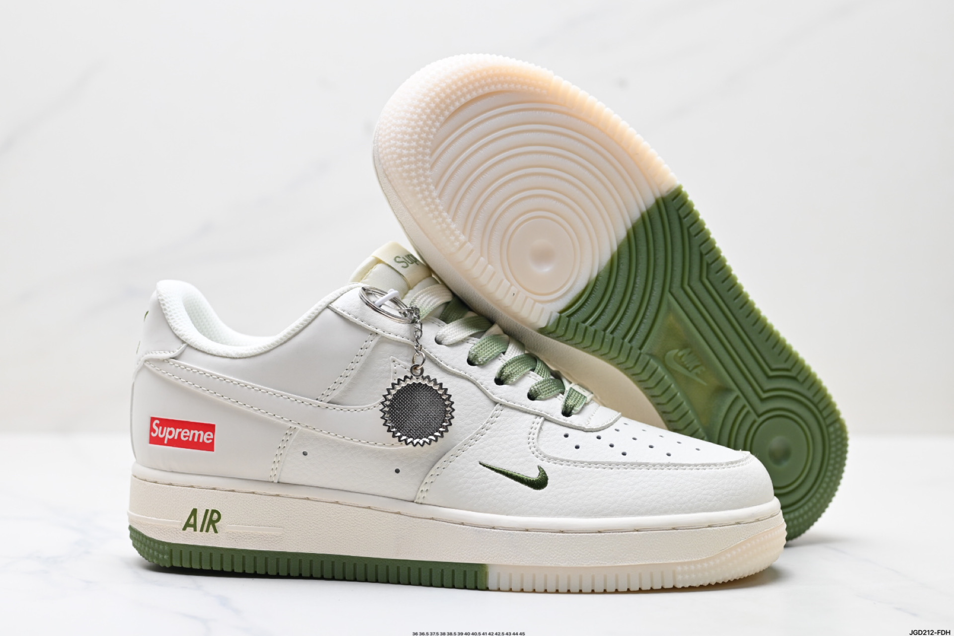190 NIKE AIR FORCE 1‘07 LV8 BB7577-213