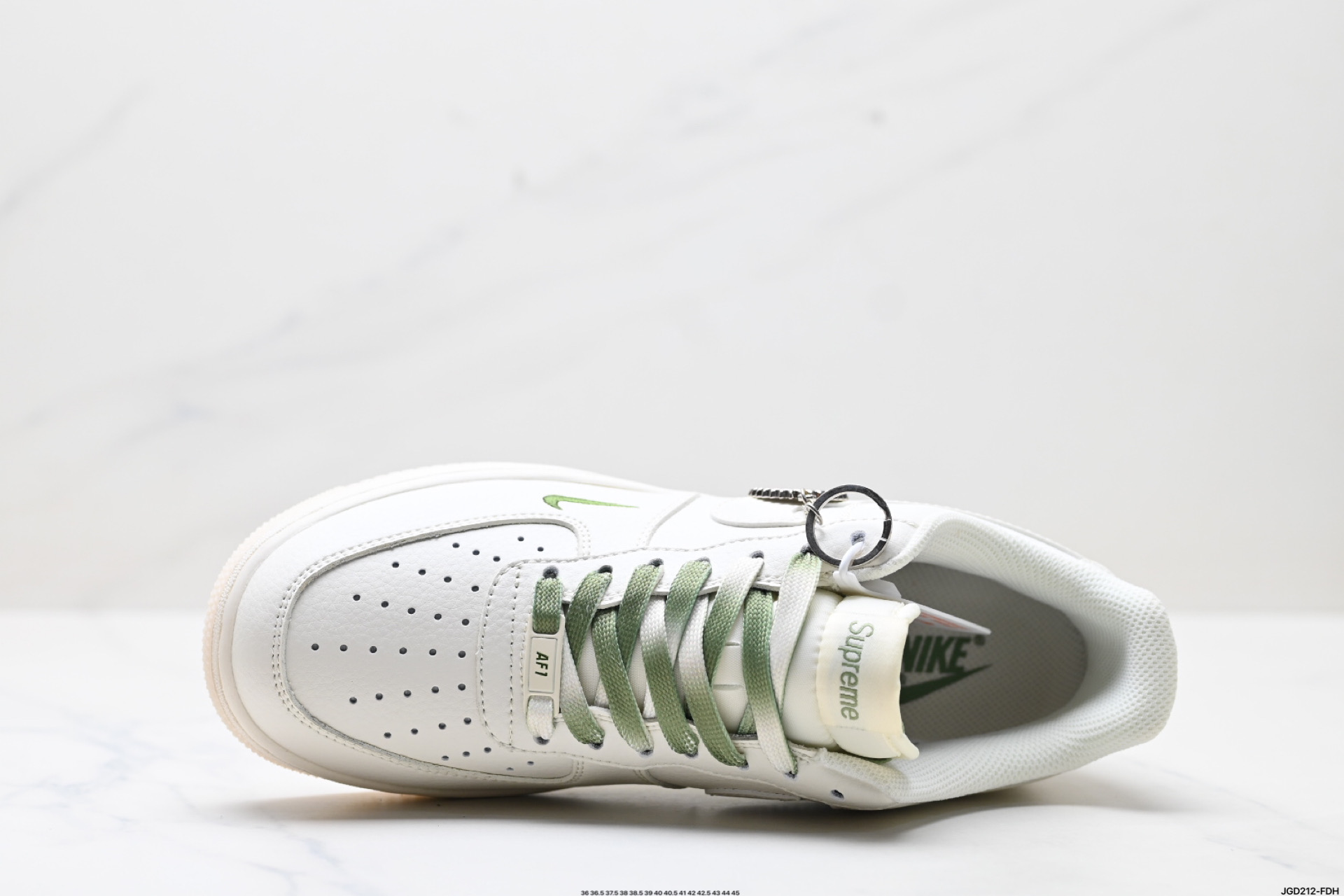 190 NIKE AIR FORCE 1‘07 LV8 BB7577-213
