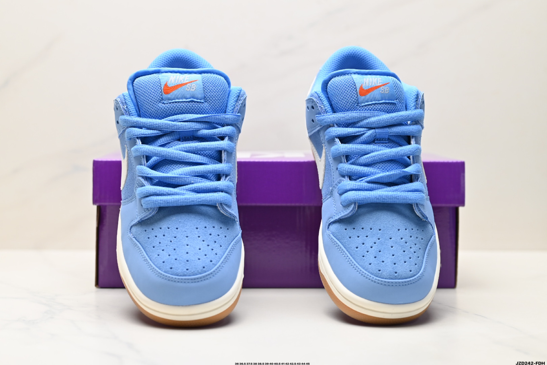 Nike Dunk Low Retro: Classic Style, Modern Comfort - FJ1674-401 8 i1746550073859 5764 0 6