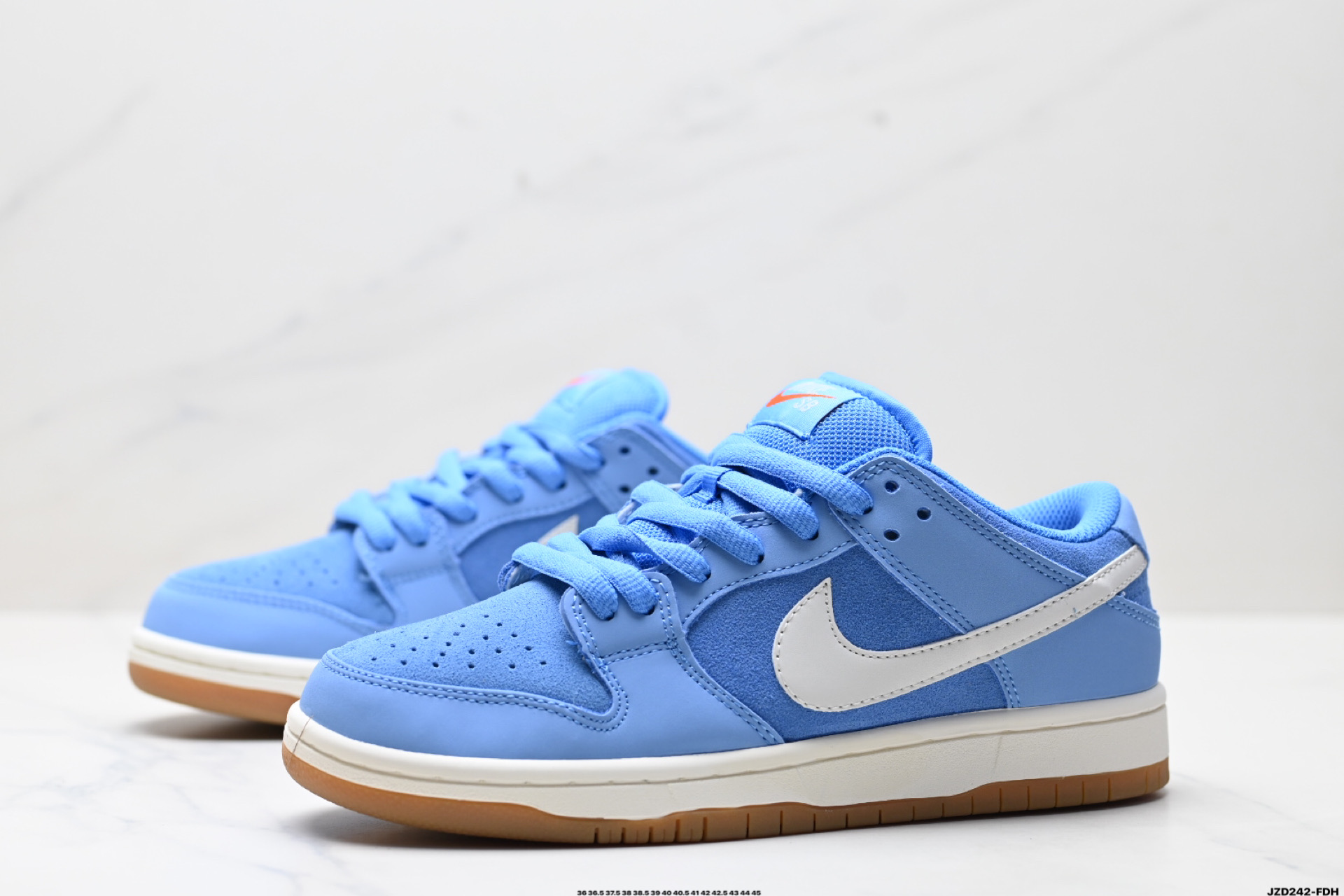 Nike Dunk Low Retro: Classic Style, Modern Comfort - FJ1674-401 5 i1746550076168 6156 0 3