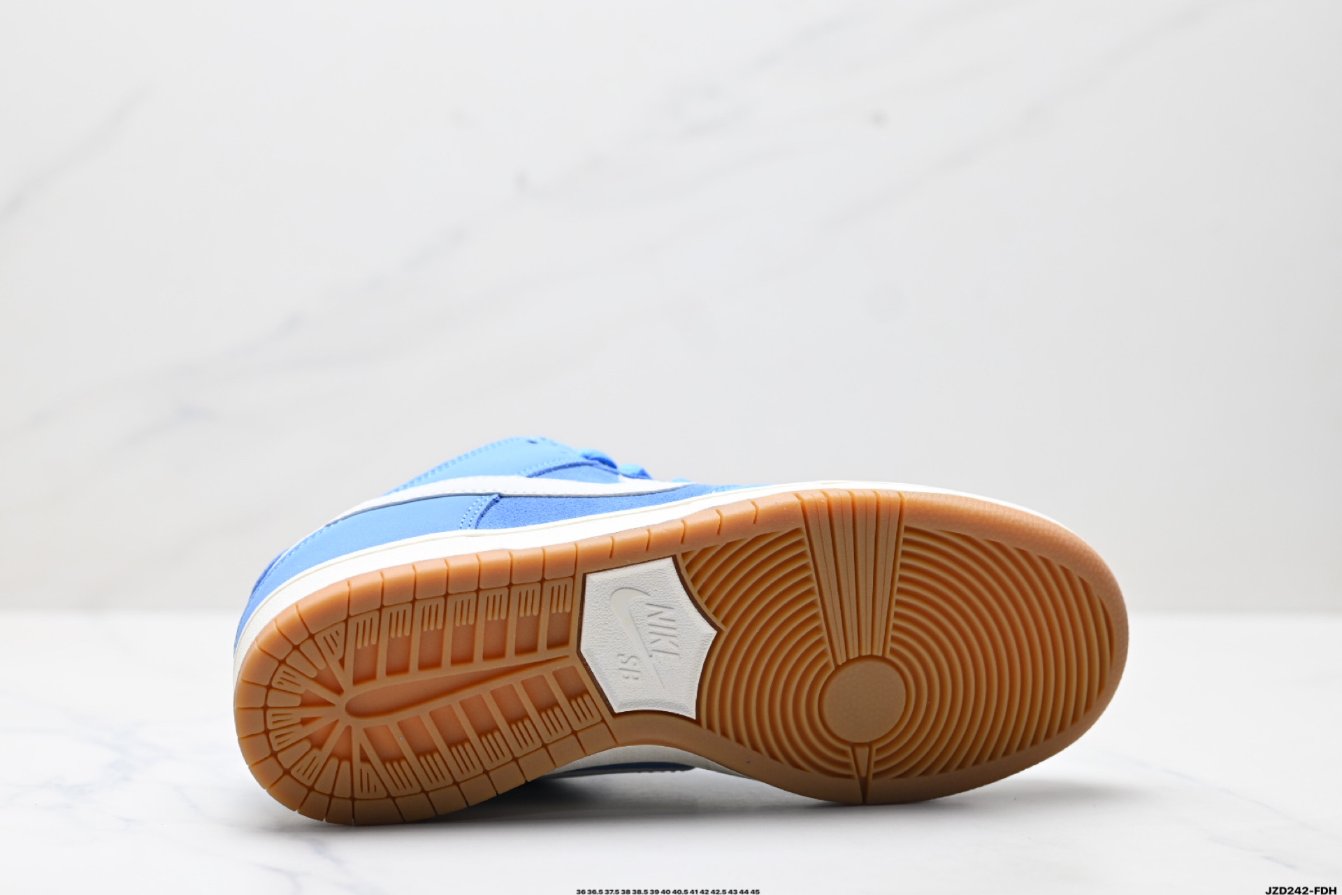 Nike Dunk Low Retro: Classic Style, Modern Comfort - FJ1674-401 10 i1746550078233 4762 0 8