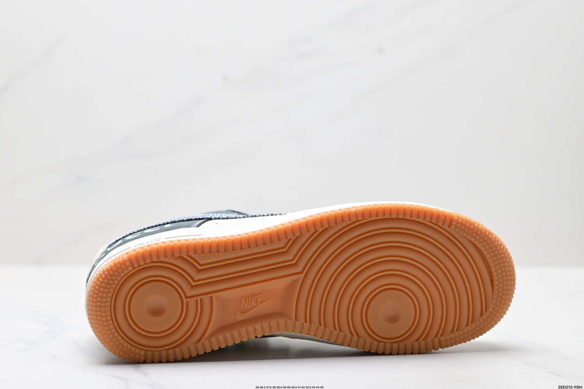 270 NIKE AIR FORCE 1‘07 DF0188-058