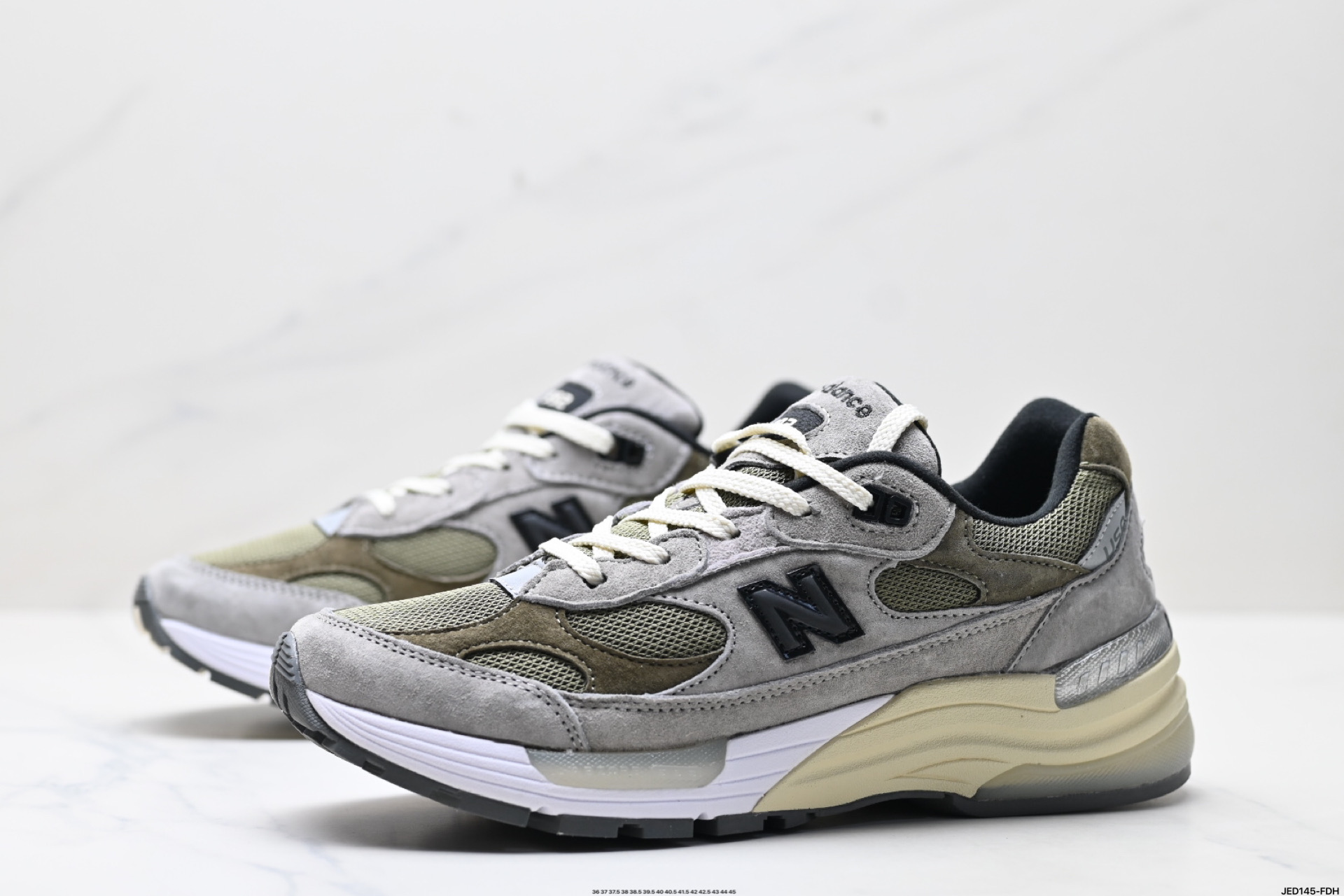 New Balance Jound 992 Retro Sneakers - Pig Leather & Fabric Upper 5 i1746550215401 9554 0 3