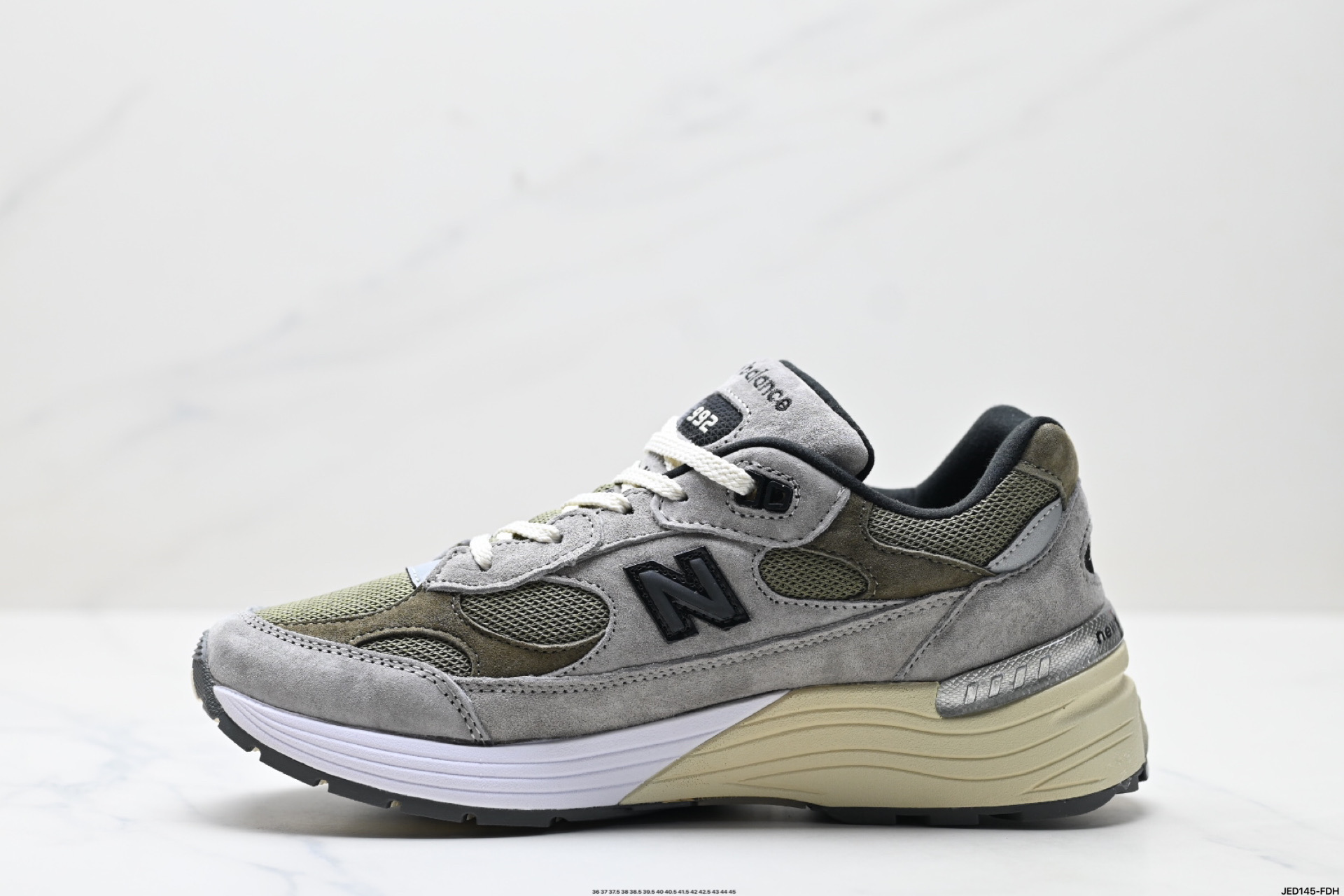 New Balance Jound 992 Retro Sneakers - Pig Leather & Fabric Upper 4 i1746550216934 4911 0 2