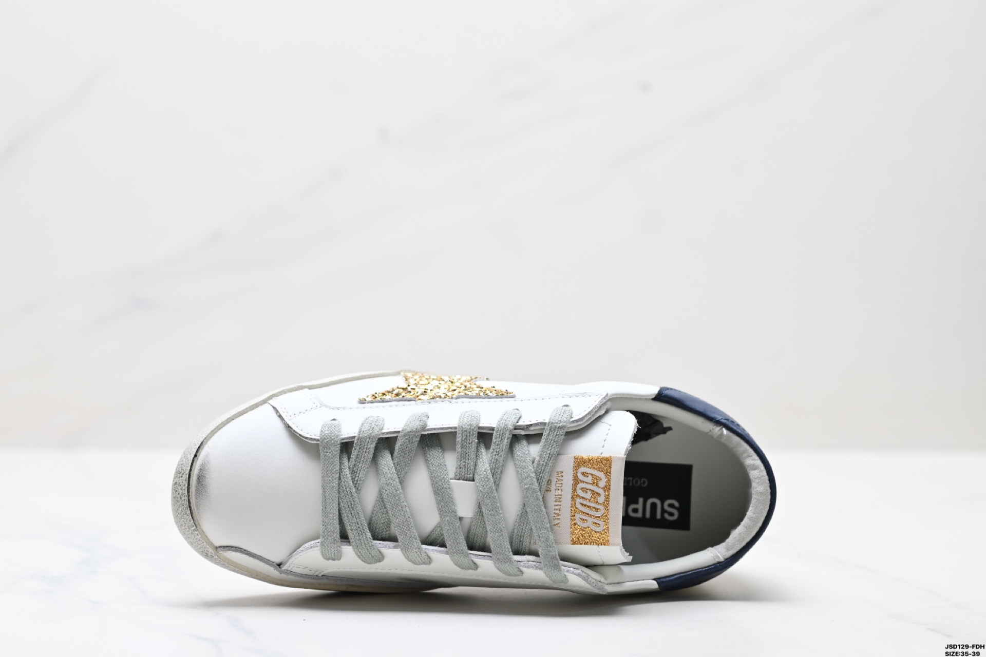 Golden Goose Super Star Zapatillas Deportivas con Estrella Dorada y Detalles en Azul 3 i1746551373029 6015 0 1