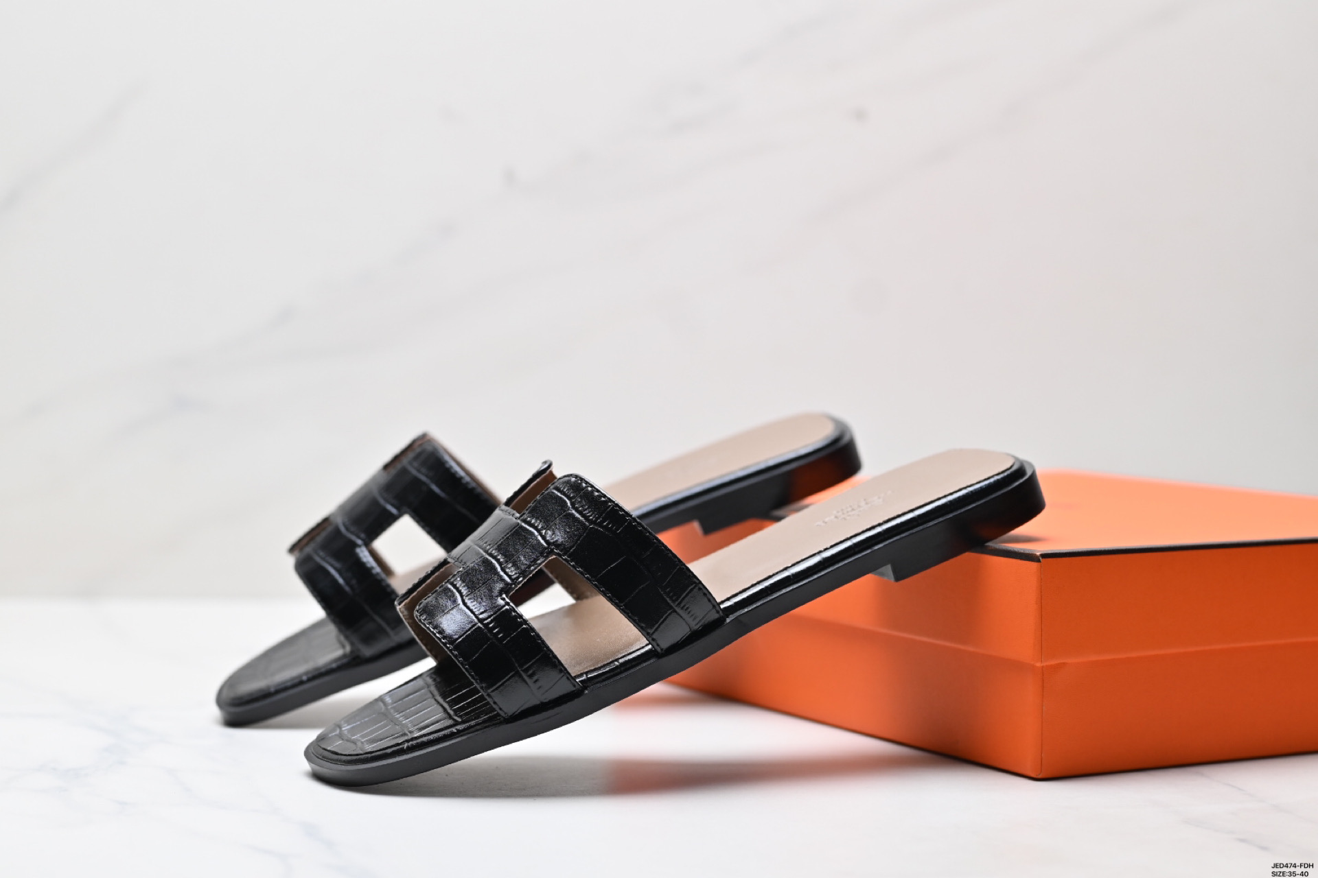 Hermes Women's Black Leather Flat Sandals, Comfortable Summer Slides 3 i1746551593821 7195 0 4