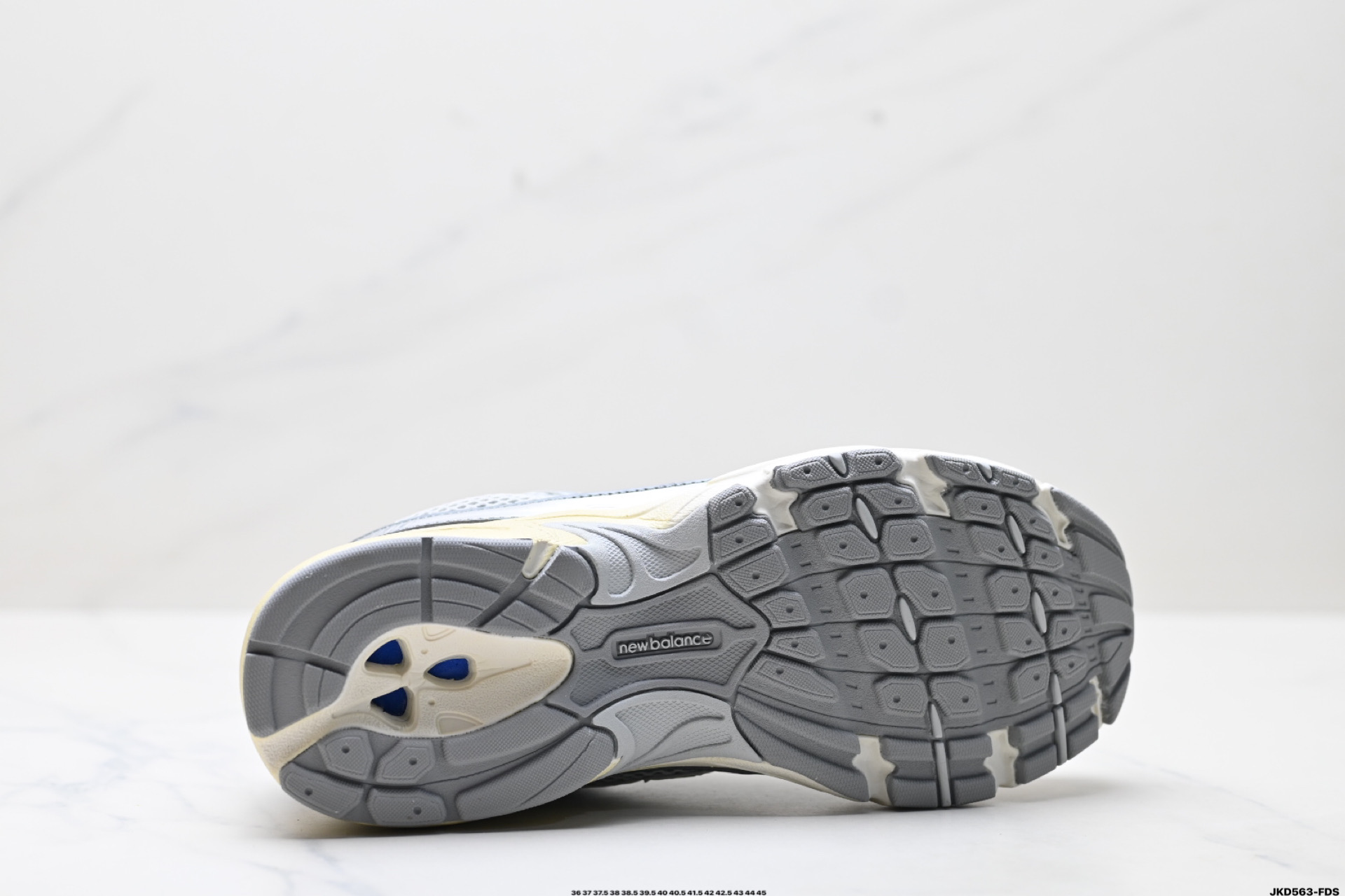 New Balance 740 Series Retro Running Shoes - Silver, Breathable, and Stylish 10 i1746637105299 8591 0 8