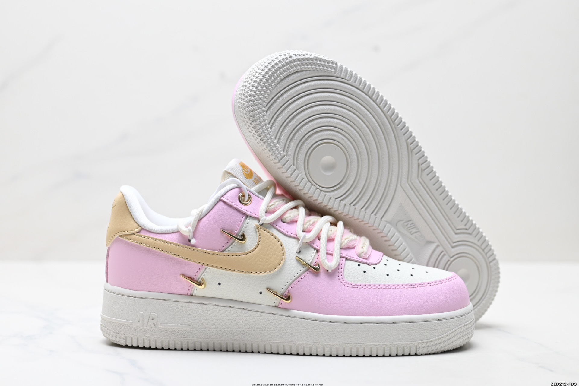 270 NIKE AIR FORCE 1‘07 LV8 ZB2574-600
