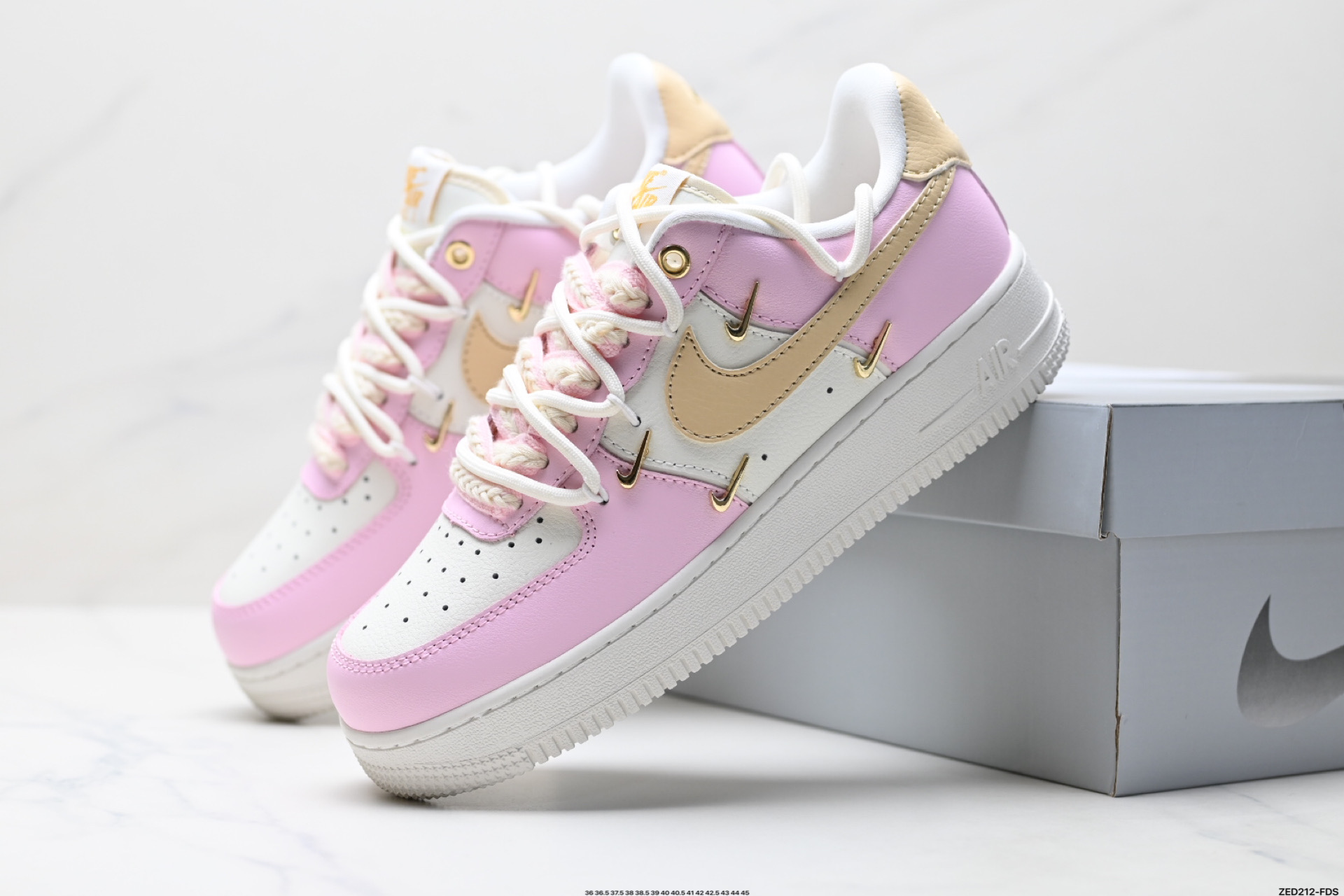 270 NIKE AIR FORCE 1‘07 LV8 ZB2574-600