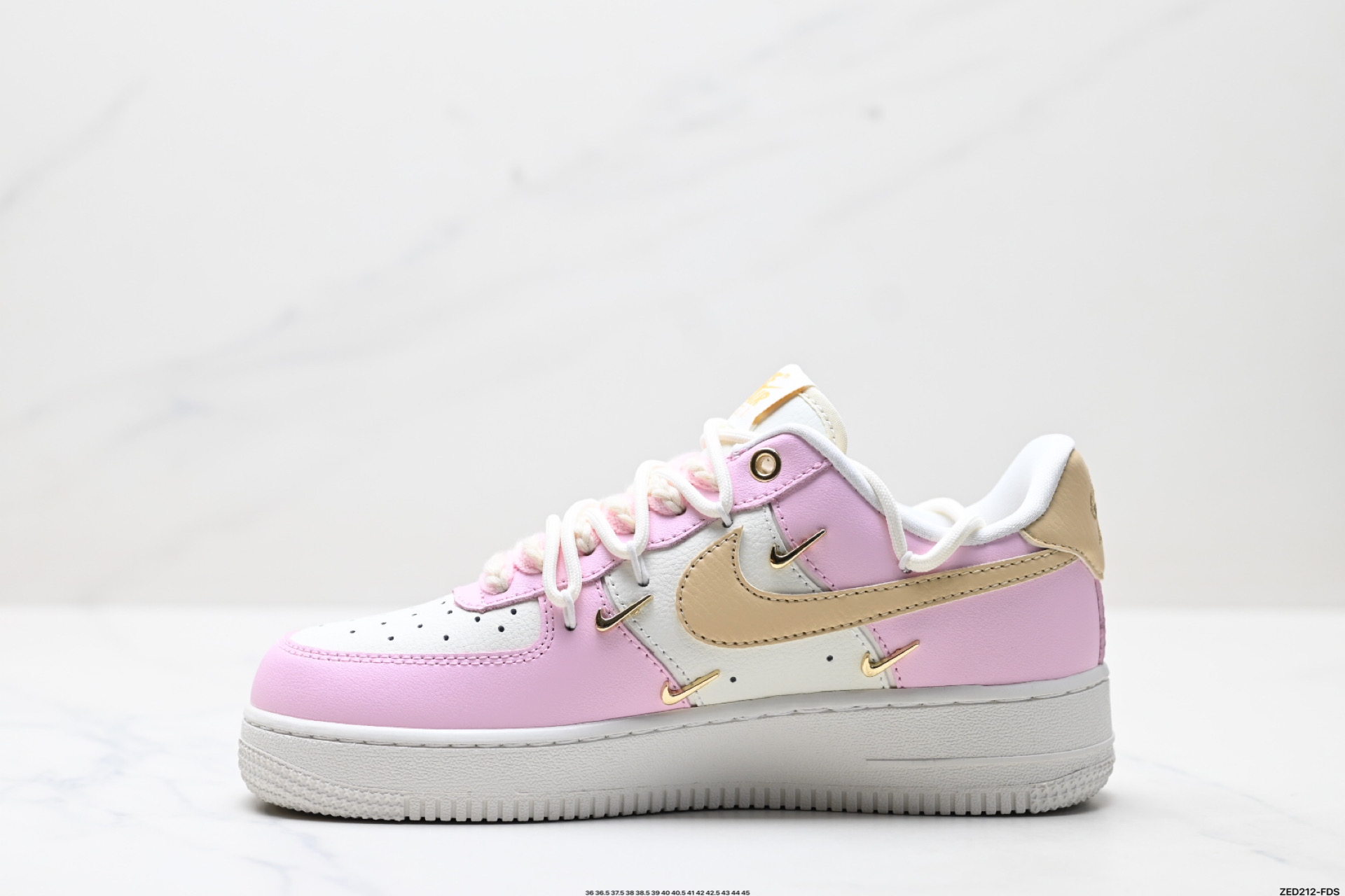 270 NIKE AIR FORCE 1‘07 LV8 ZB2574-600