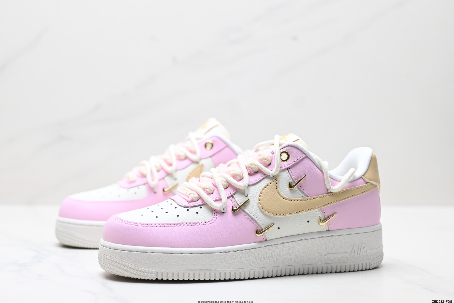 270 NIKE AIR FORCE 1‘07 LV8 ZB2574-600