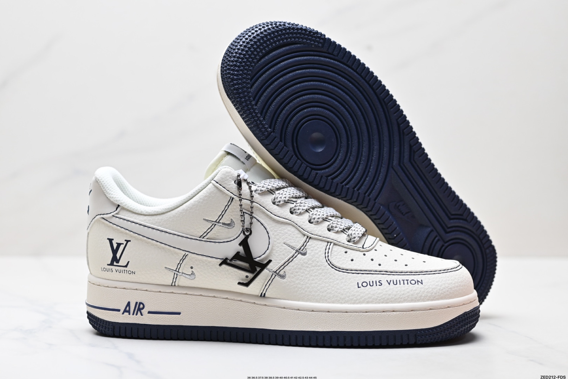 NIKE AIR FORCE 1‘07 LV8 XS3168-160