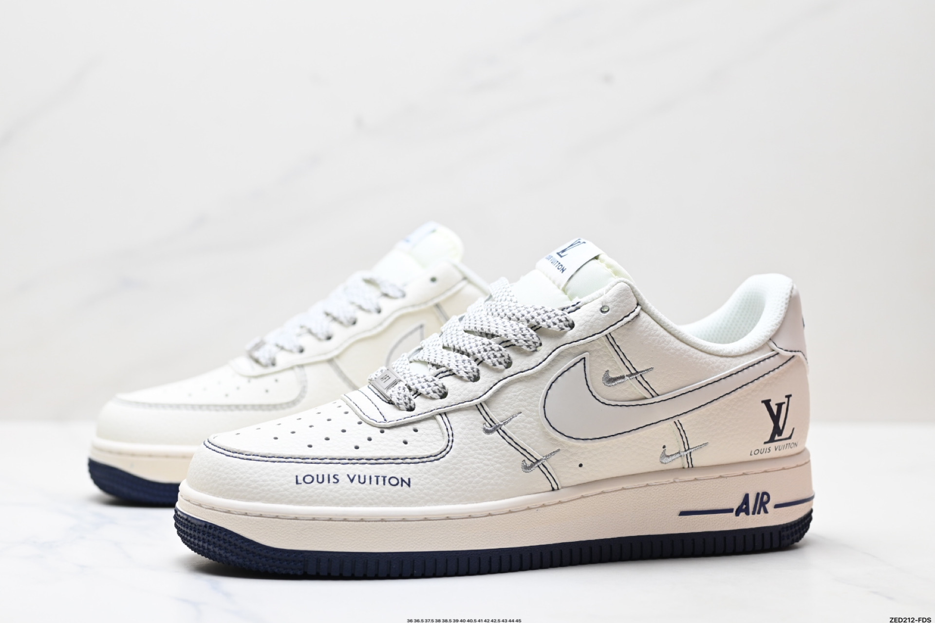 NIKE AIR FORCE 1‘07 LV8 XS3168-160