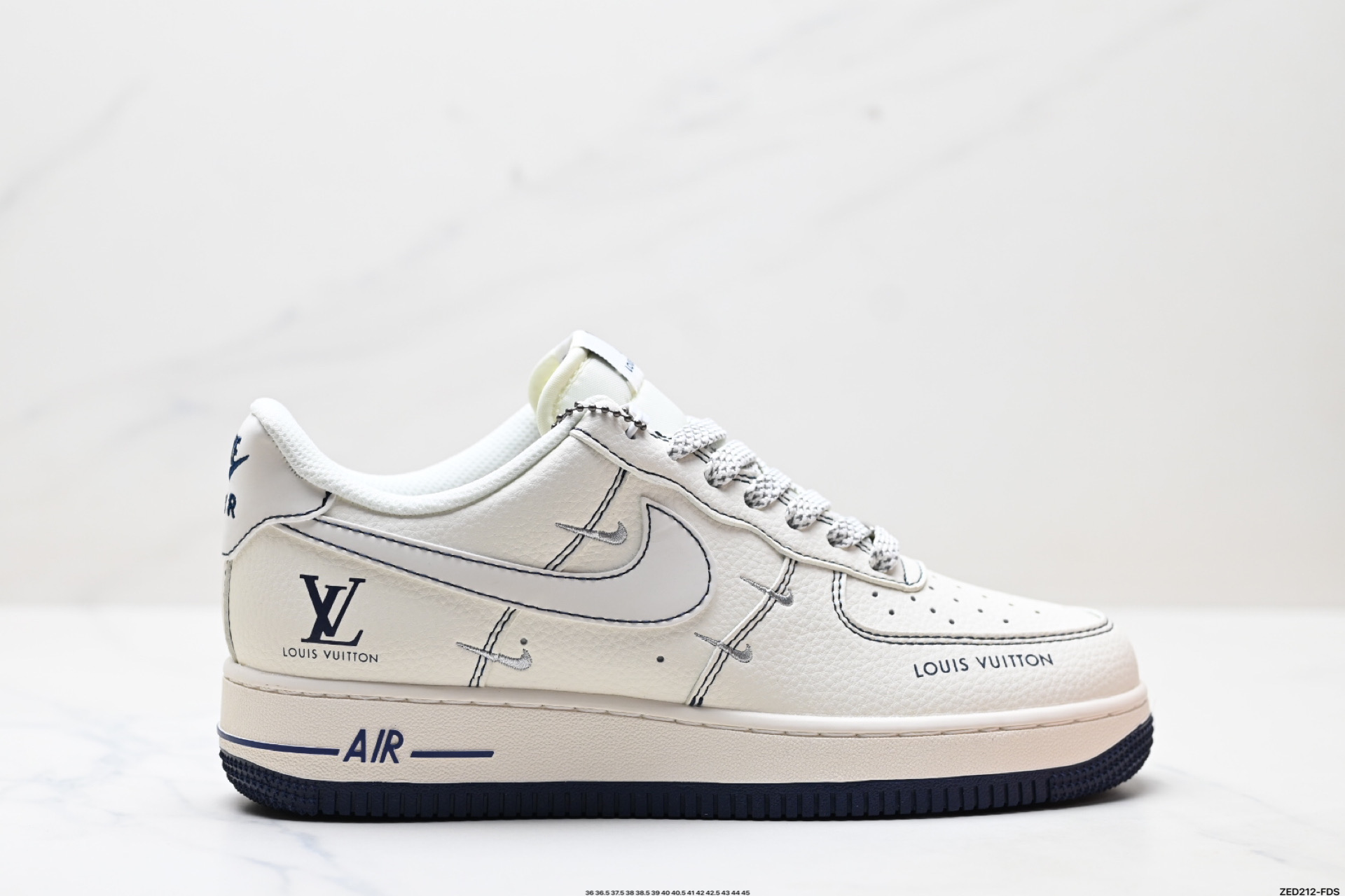 NIKE AIR FORCE 1‘07 LV8 XS3168-160