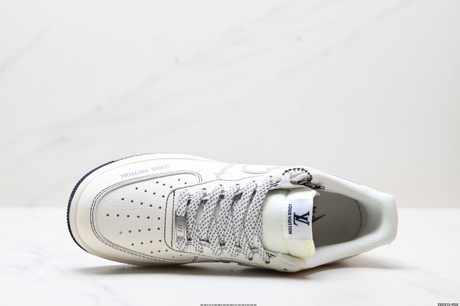 NIKE AIR FORCE 1‘07 LV8 XS3168-160