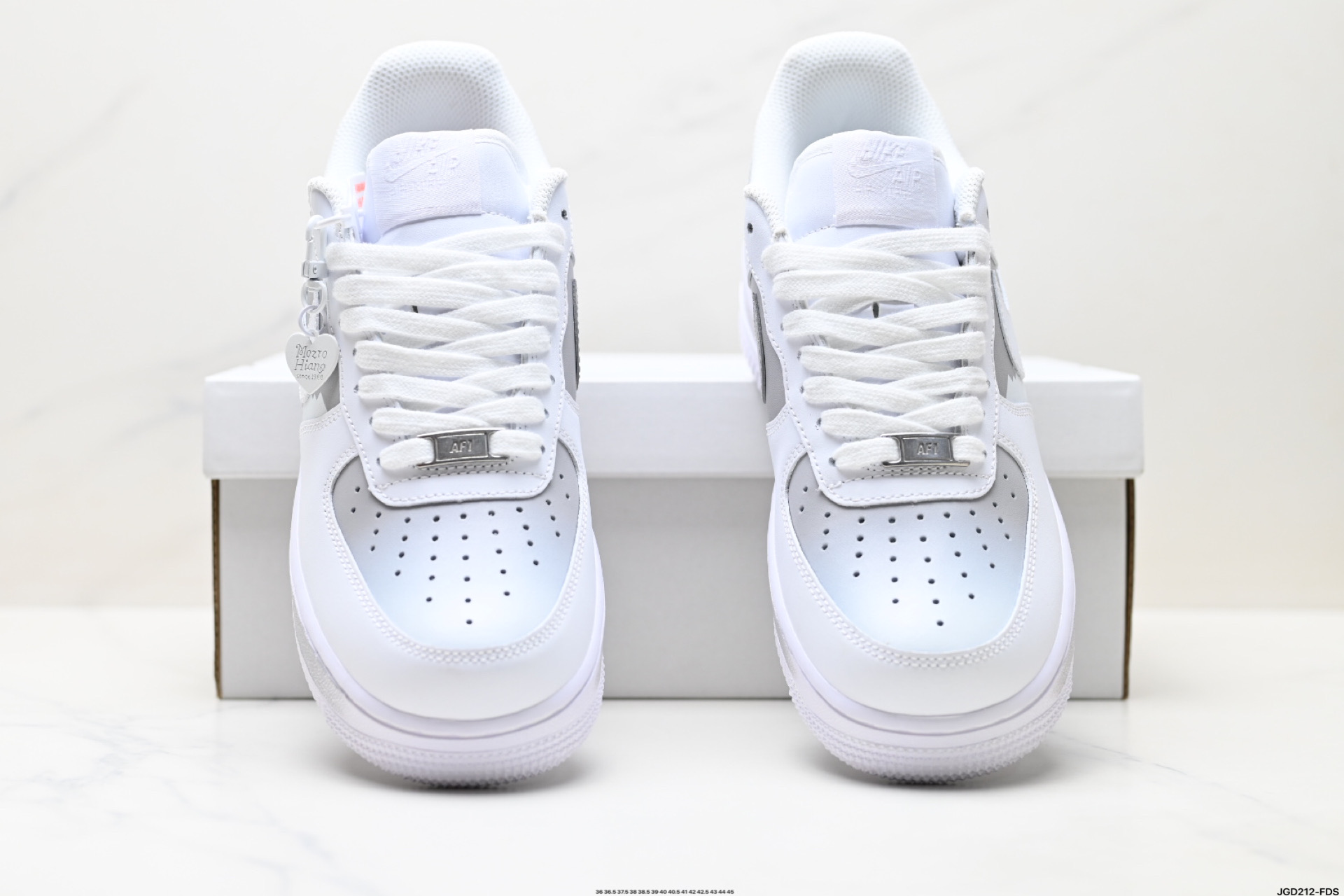 NIKE AIR FORCE 1‘07 LV8 CW2288-111