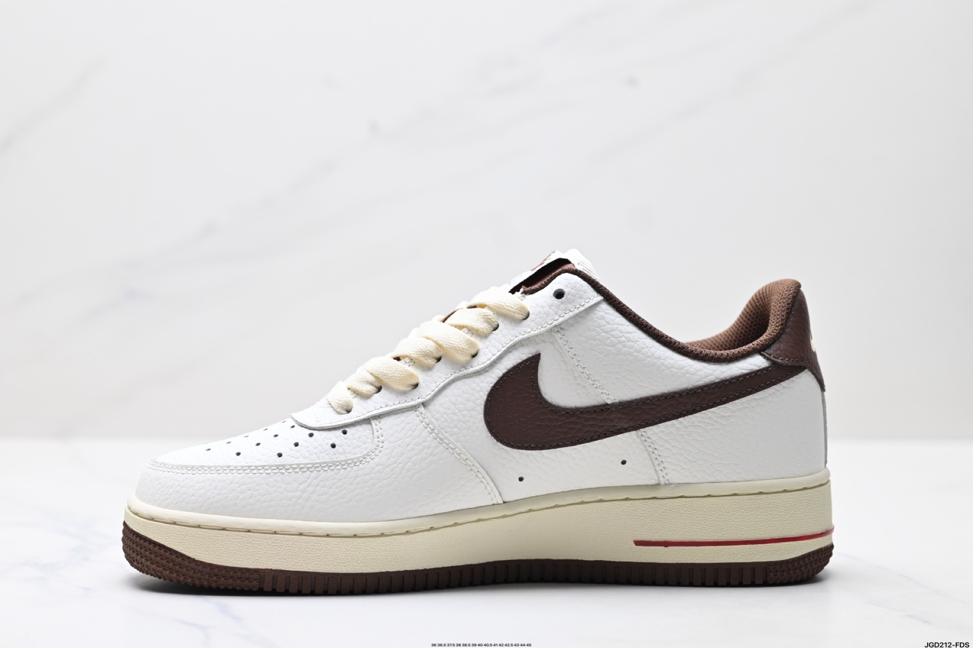 190 NIKE AIR FORCE 1‘07 LV8 HQ7027-100