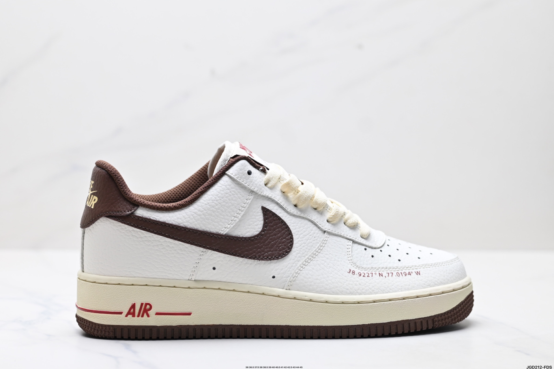 190 NIKE AIR FORCE 1‘07 LV8 HQ7027-100