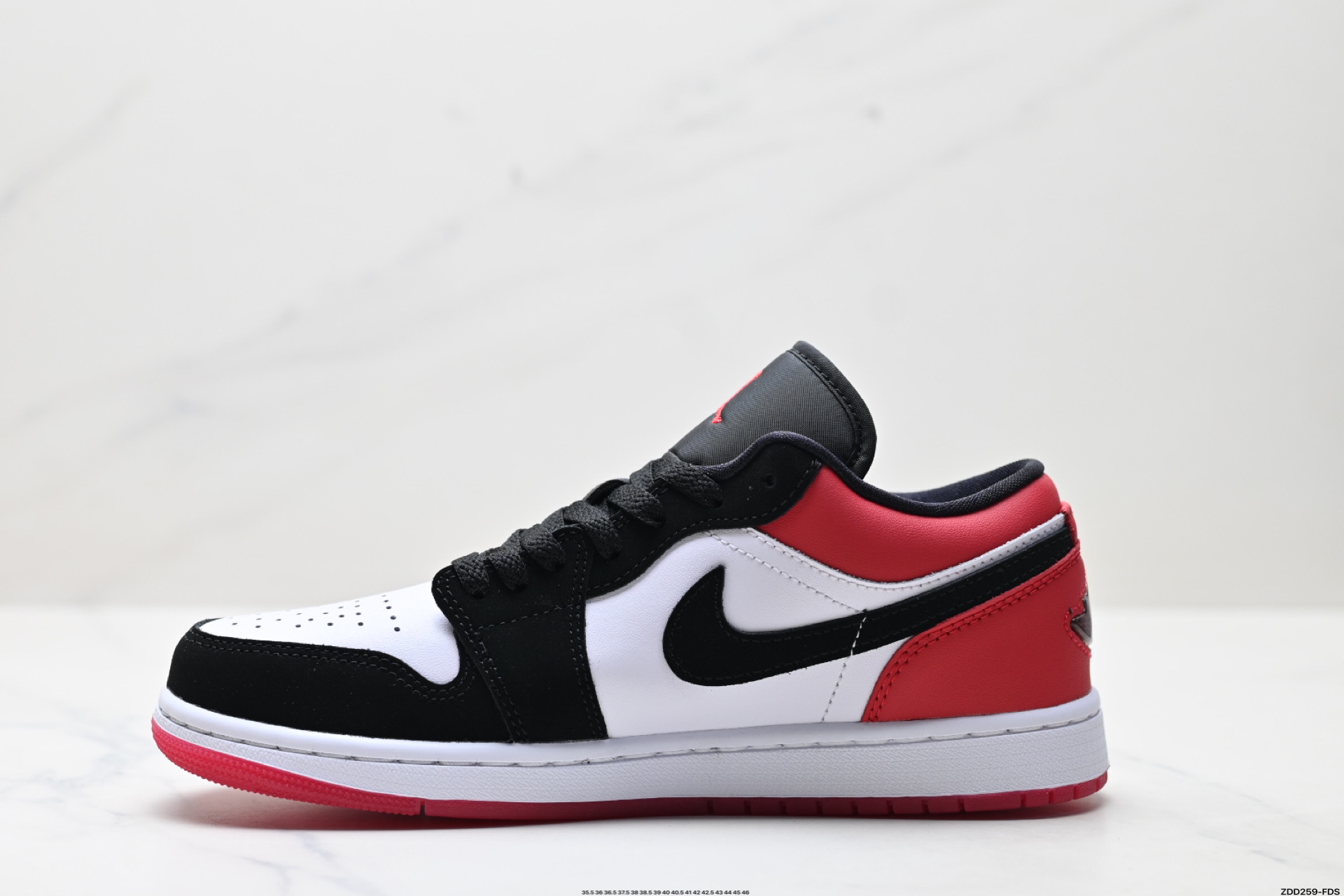 Nike Air Jordan 1 Low AJ1乔1低帮休闲板鞋 IB8971-106