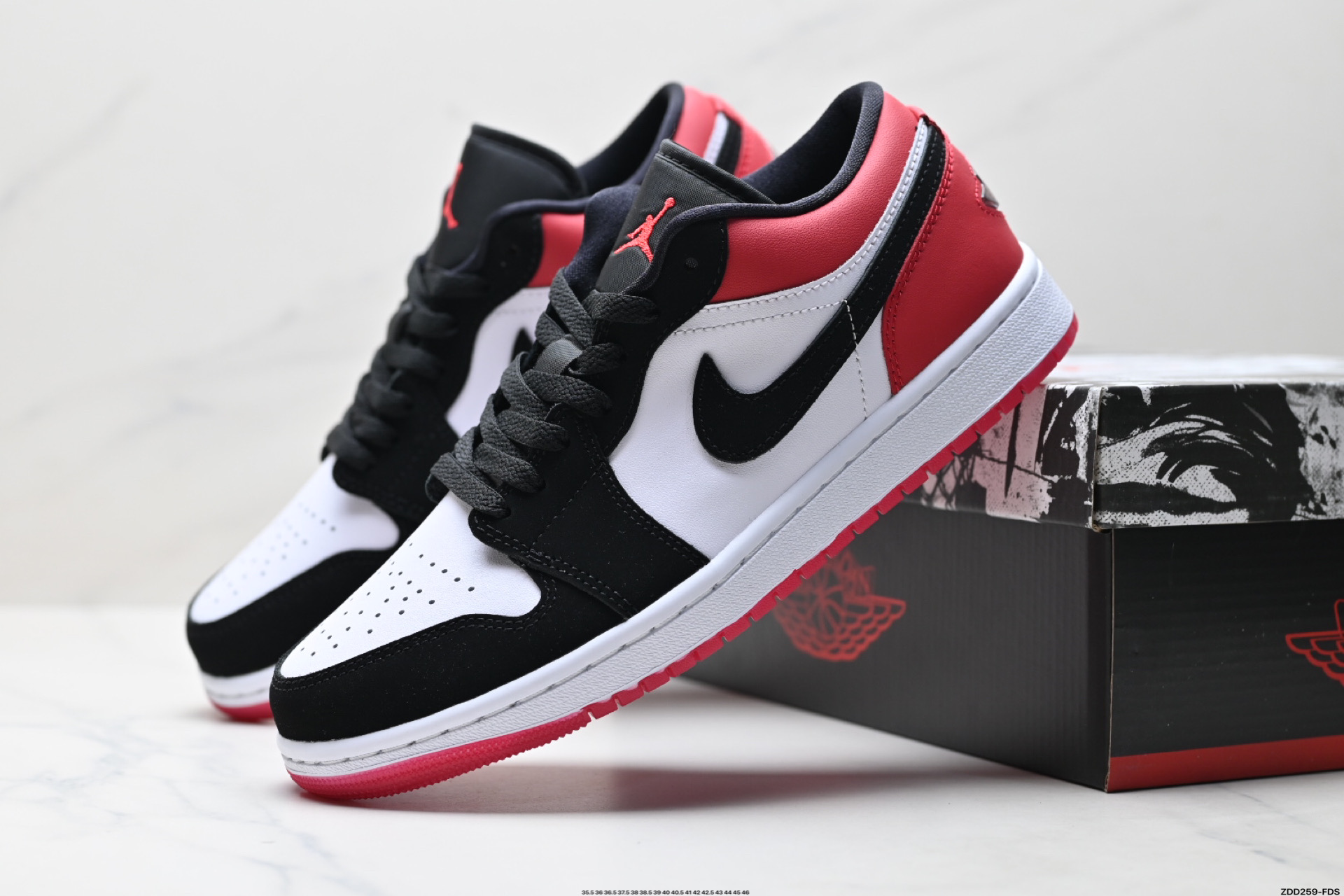 Nike Air Jordan 1 Low AJ1乔1低帮休闲板鞋 IB8971-106