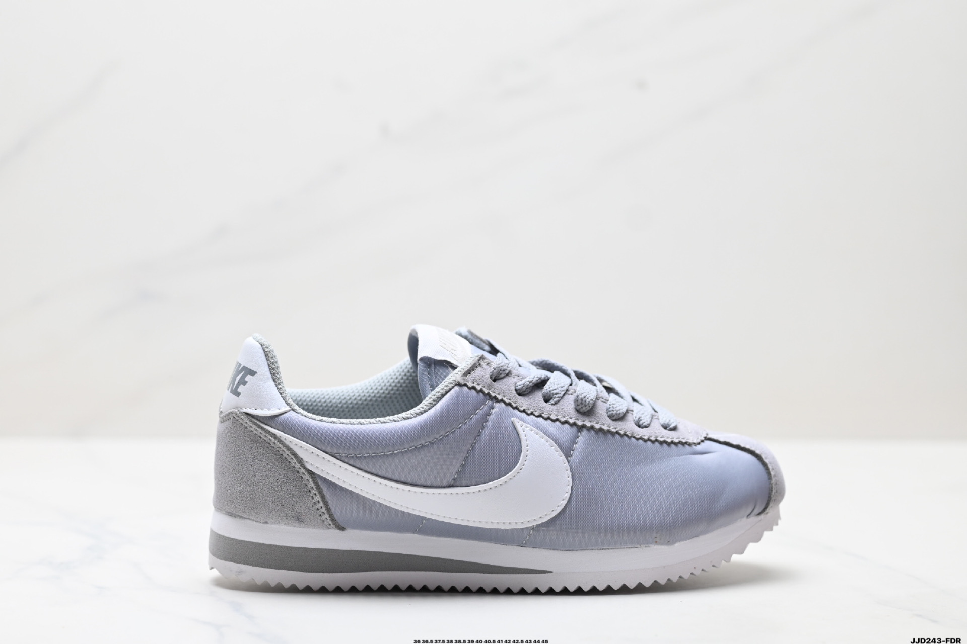 Nike Classic Cortez Men's Running Shoes - Lightweight Comfort, Retro Style 2 i1746719515229 6408 0 0