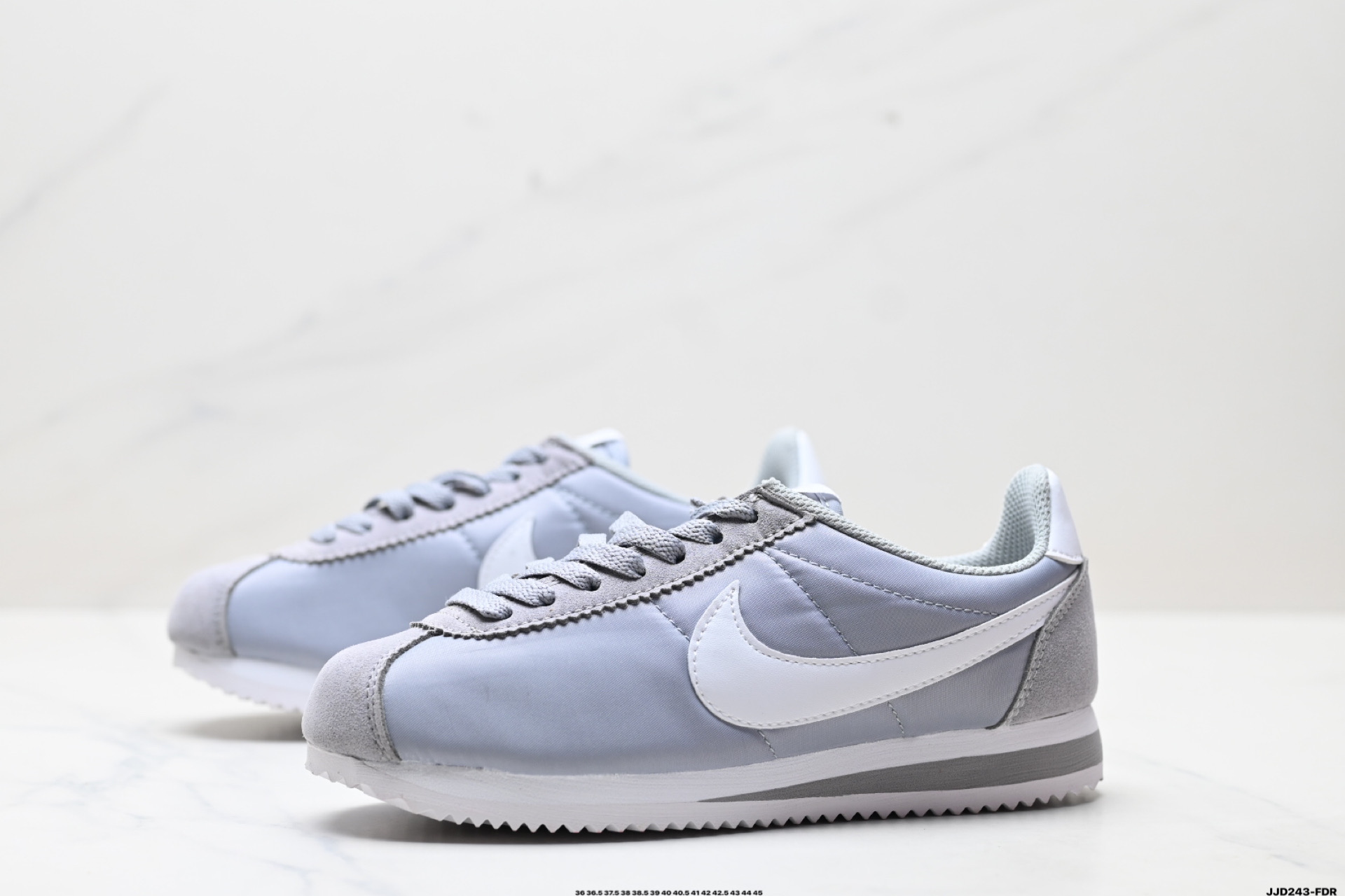 Nike Classic Cortez Men's Running Shoes - Lightweight Comfort, Retro Style 5 i1746719515230 7483 0 3