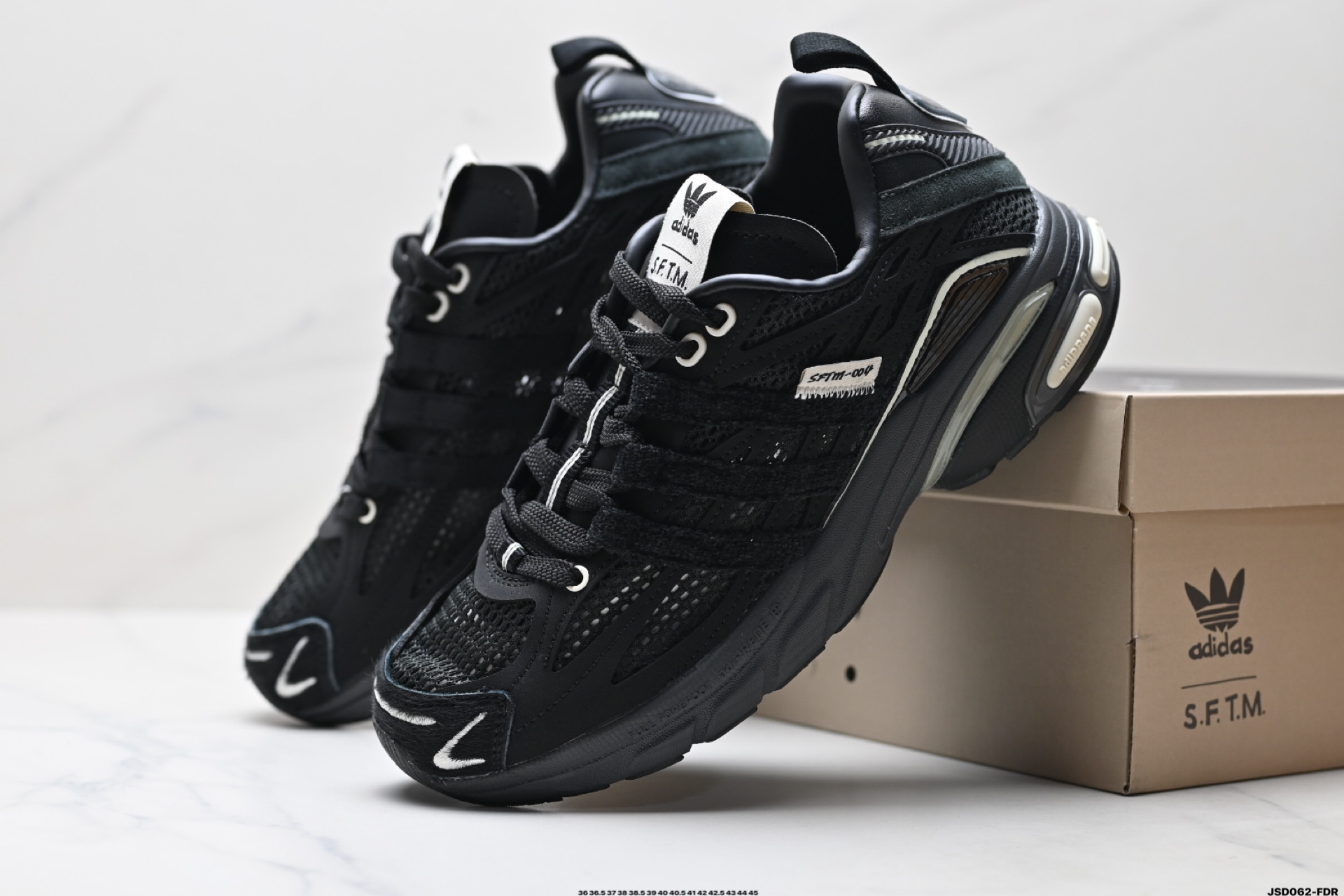 210 Adidas Adistar Cushion Sftm防滑耐磨 低帮 运动老爹鞋 JP8446