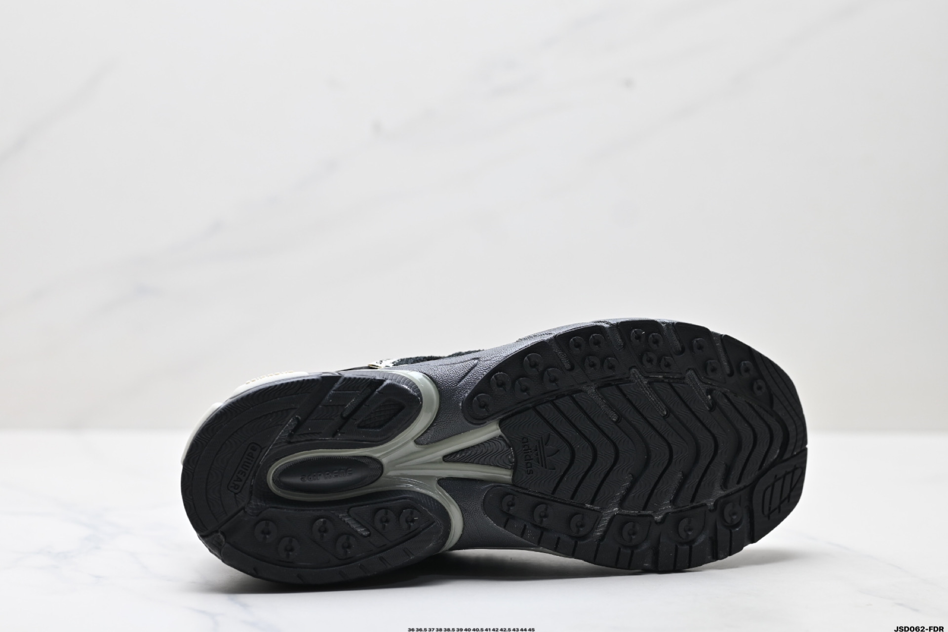 210 Adidas Adistar Cushion Sftm防滑耐磨 低帮 运动老爹鞋 JP8446