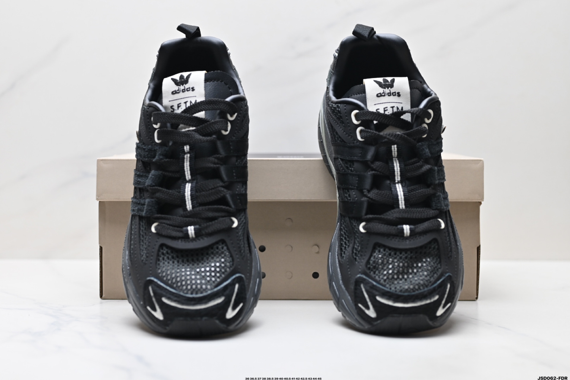 210 Adidas Adistar Cushion Sftm防滑耐磨 低帮 运动老爹鞋 JP8446