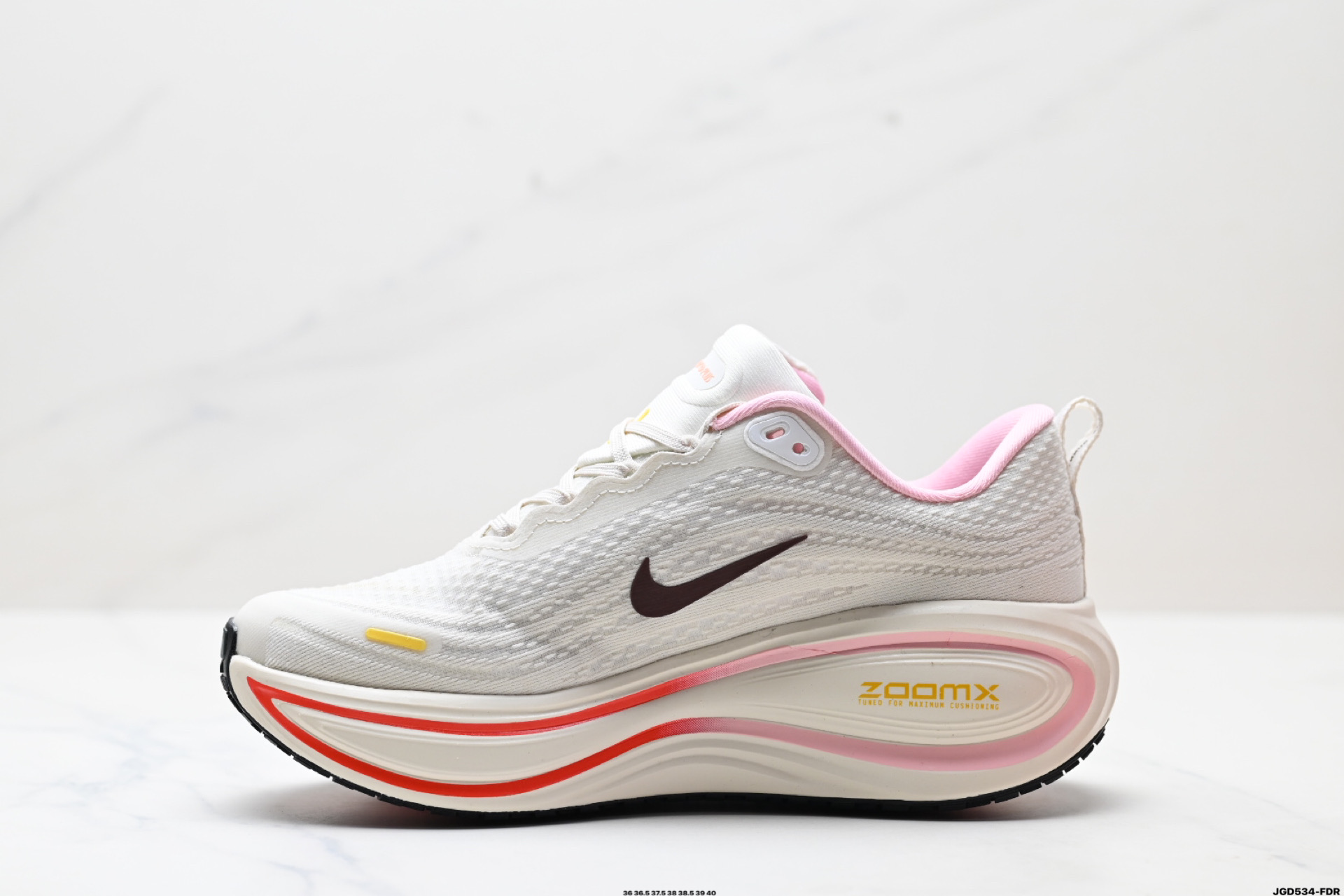 190 Nike VOMERO 18 Plus 耐克 舒适减震防滑 低帮跑步鞋 HM6805-110