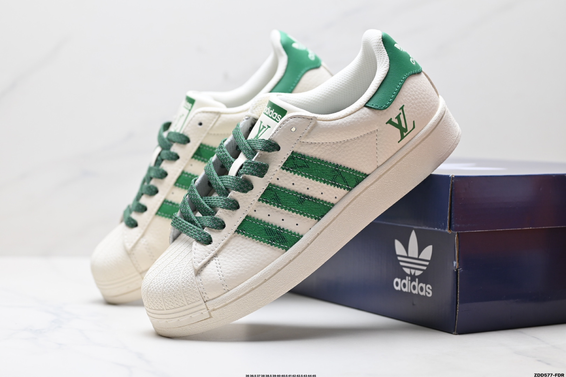 240 Adidas Originals Superstar 阿迪达斯 三叶草 贝壳头’DIY’系列低帮经典百搭休闲运动板鞋 XS0003