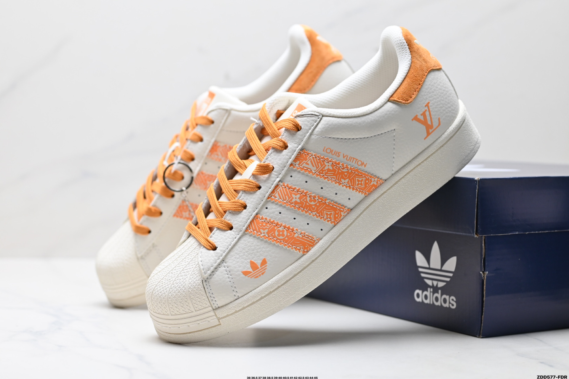 240 Adidas Originals Superstar 阿迪达斯 三叶草 贝壳头’DIY’系列低帮经典百搭休闲运动板鞋 XS0003