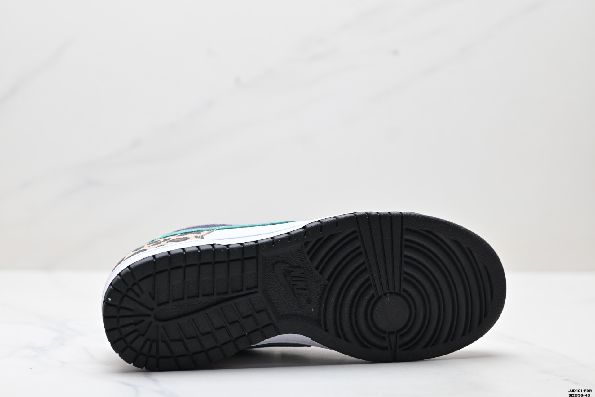 Nike Dunk Low Retro: Stylish Low-Top Sneakers for Everyday Wear 10 i1746723385127 6839 0 8