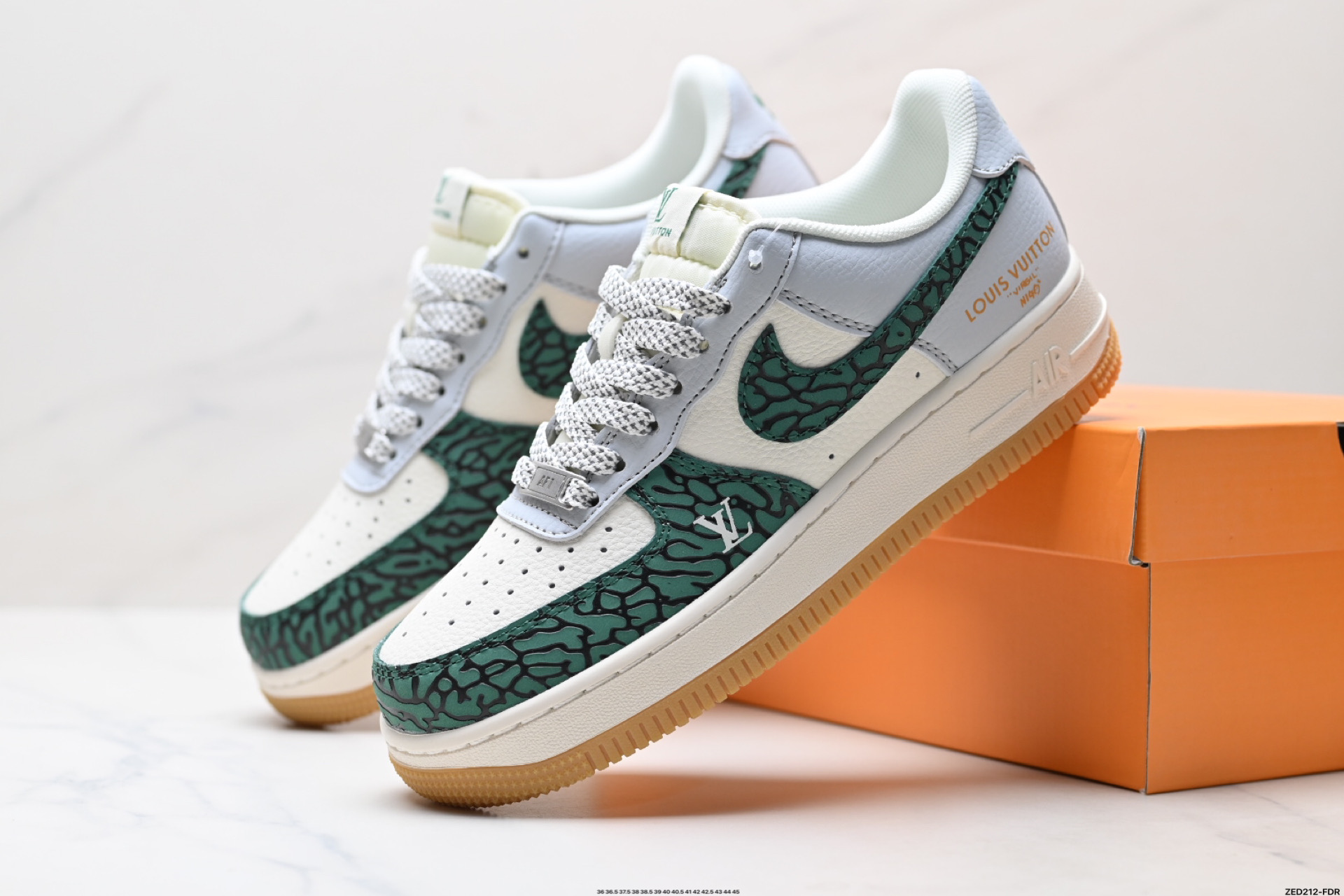 NIKE AIR FORCE 1‘07 LV8 ZH2598-306