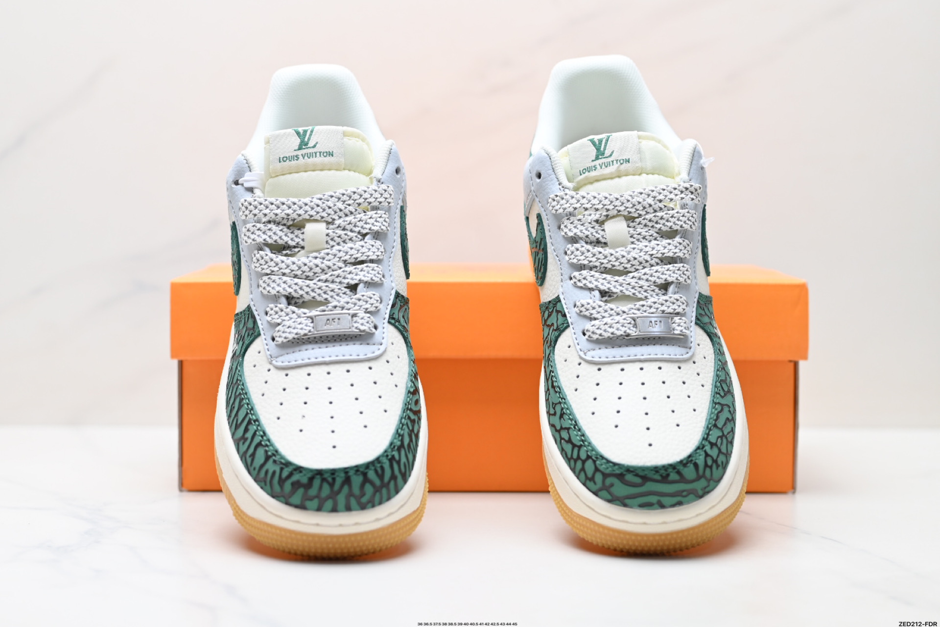 NIKE AIR FORCE 1‘07 LV8 ZH2598-306