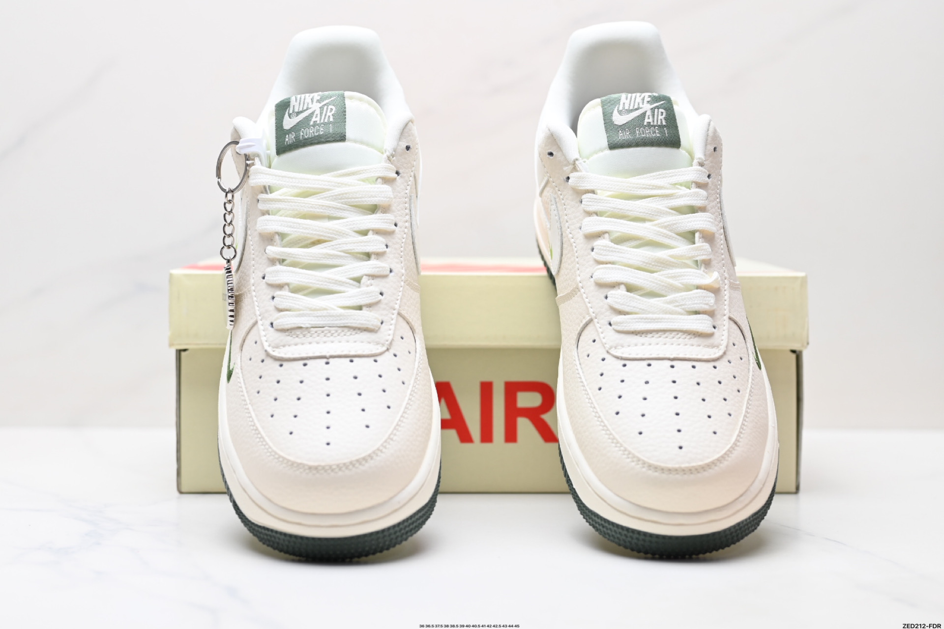 270 NIKE AIR FORCE 1‘07 LV8 DF0188-056