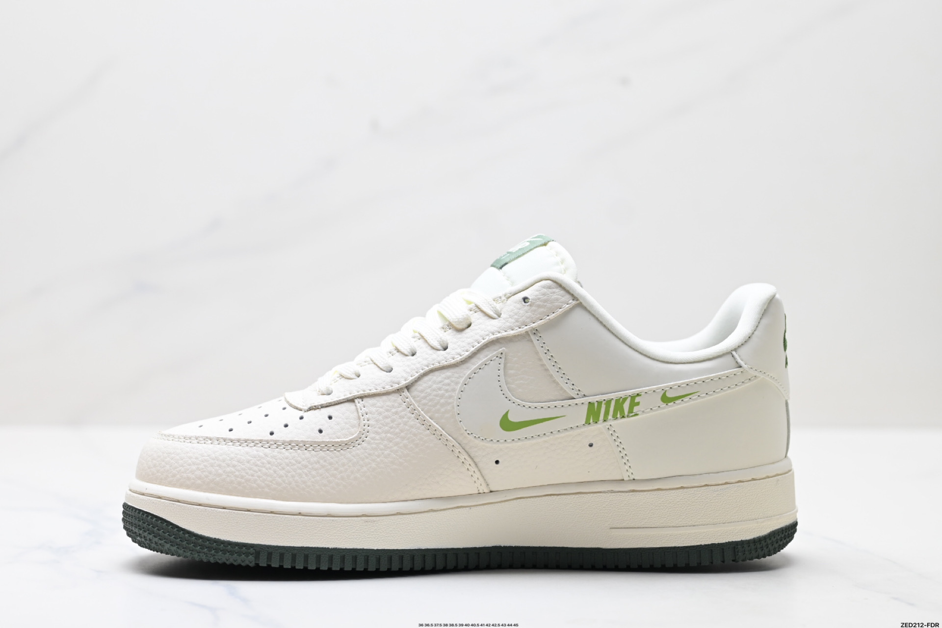 270 NIKE AIR FORCE 1‘07 LV8 DF0188-056