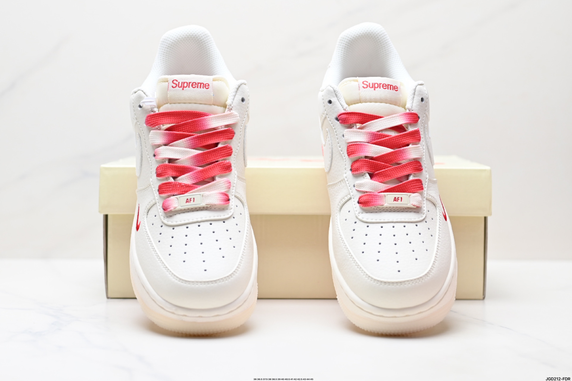 190 NIKE AIR FORCE 1‘07 LV8 BB7577-216