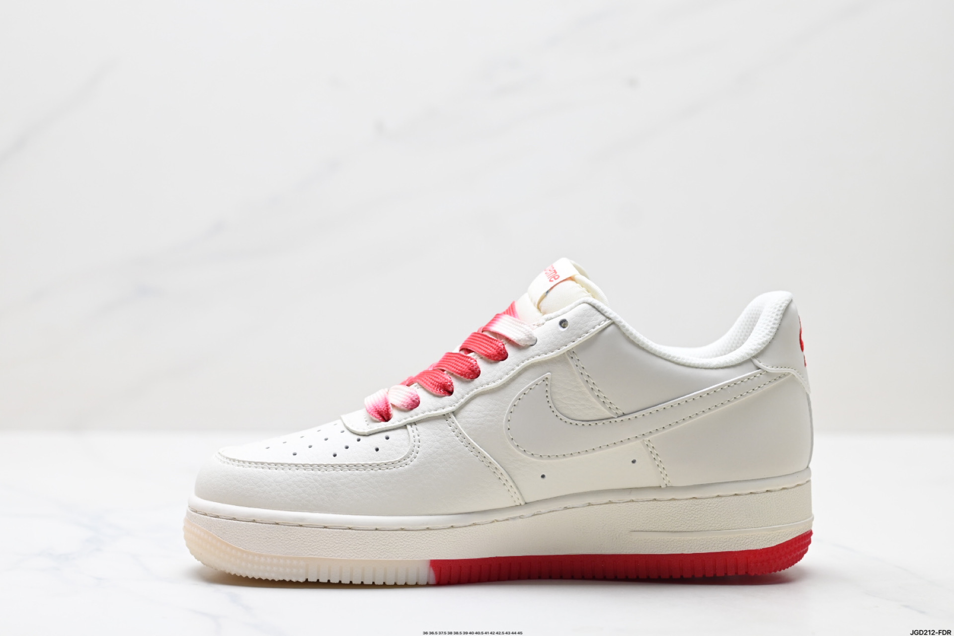 190 NIKE AIR FORCE 1‘07 LV8 BB7577-216