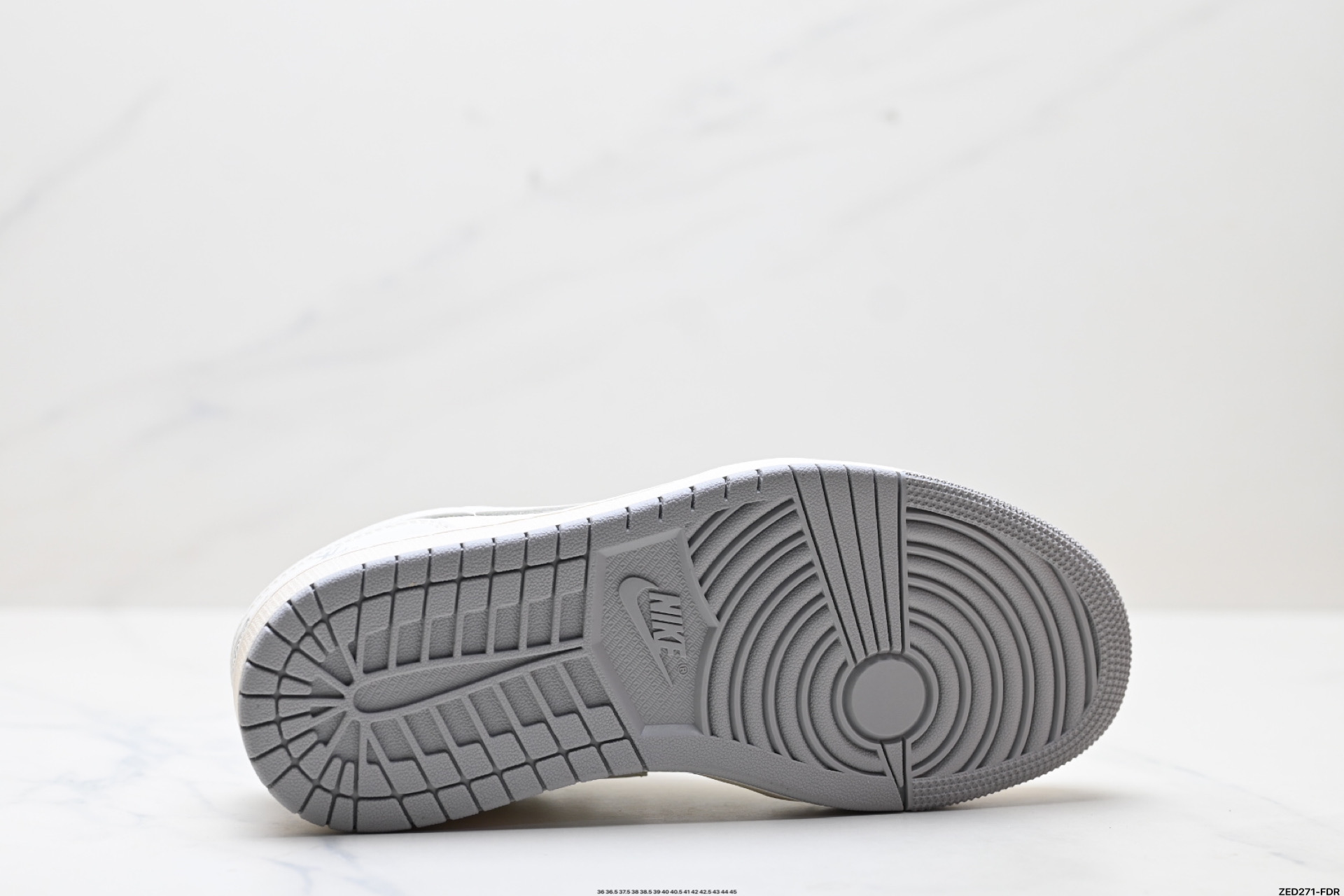 270 Nike Air Jordan 1 Low AJ1乔1低帮休闲板鞋 XX3168-169