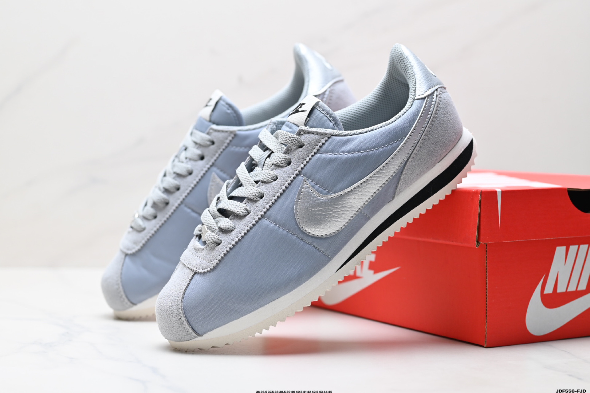 Nike Classic Cortez Women's Running Shoes - Lightweight Comfort, Retro Style 9 i1746806946260 8071 0 7