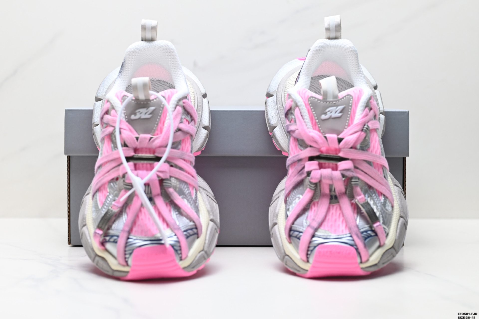410 BALENCIAGA 3XL Sneakers 3+ 巴黎世家 系列低帮复古老爹鞋 734734 W3XL5 9110